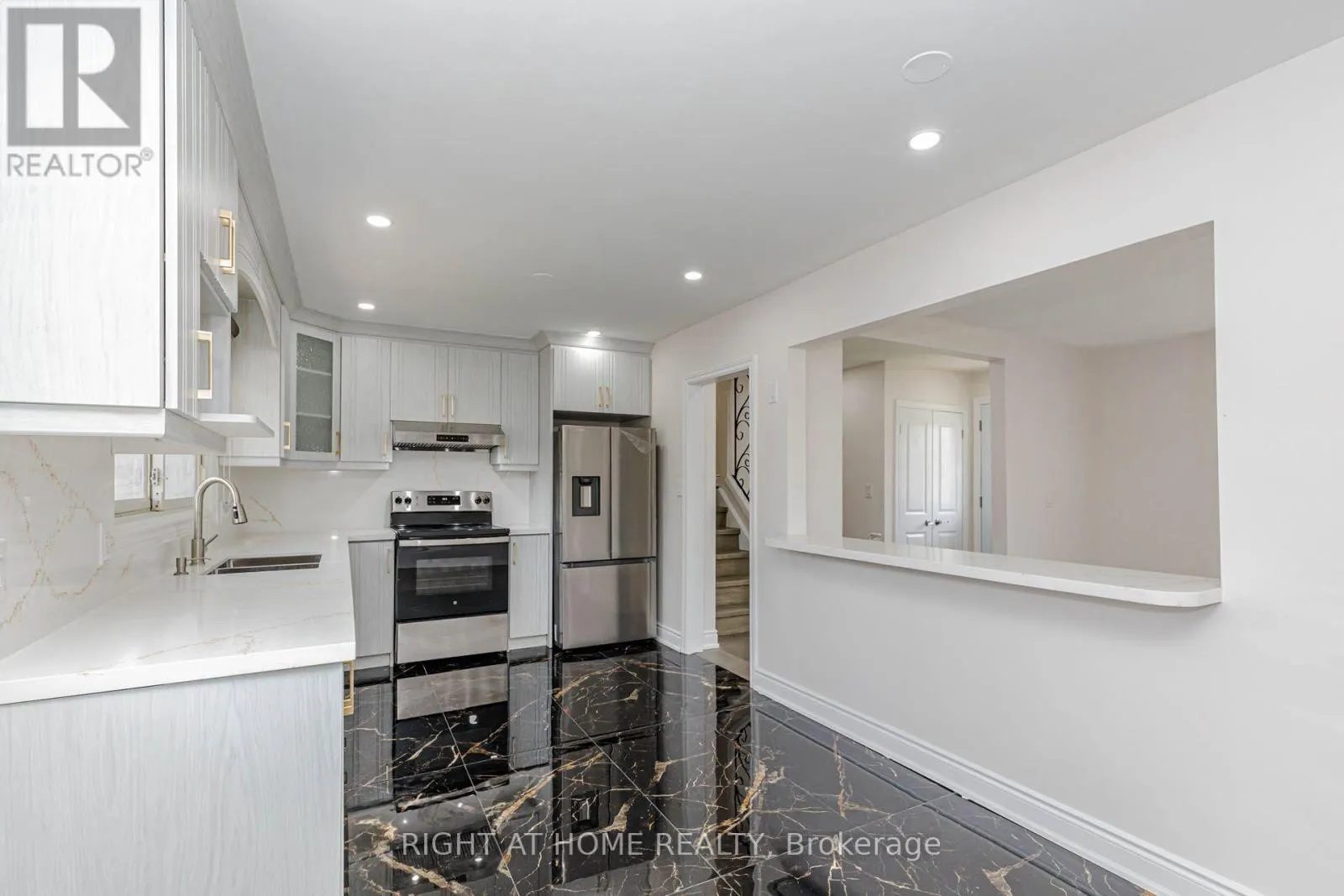 UPPER - 5154 NEW STREET