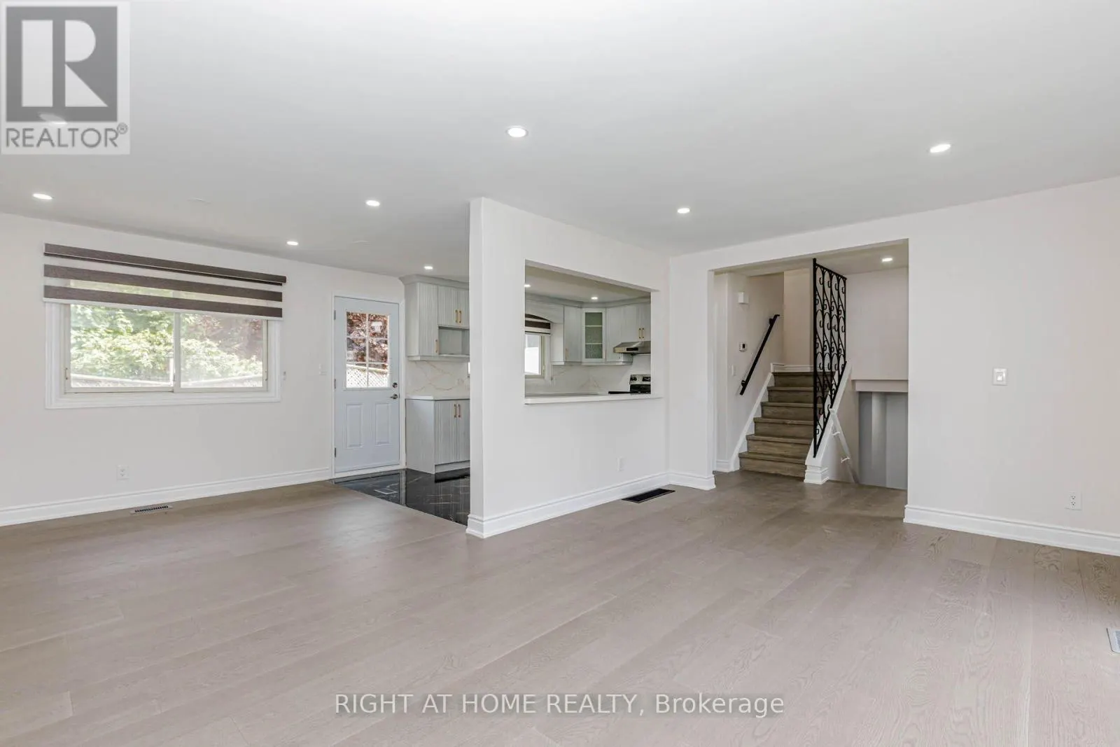 UPPER - 5154 NEW STREET