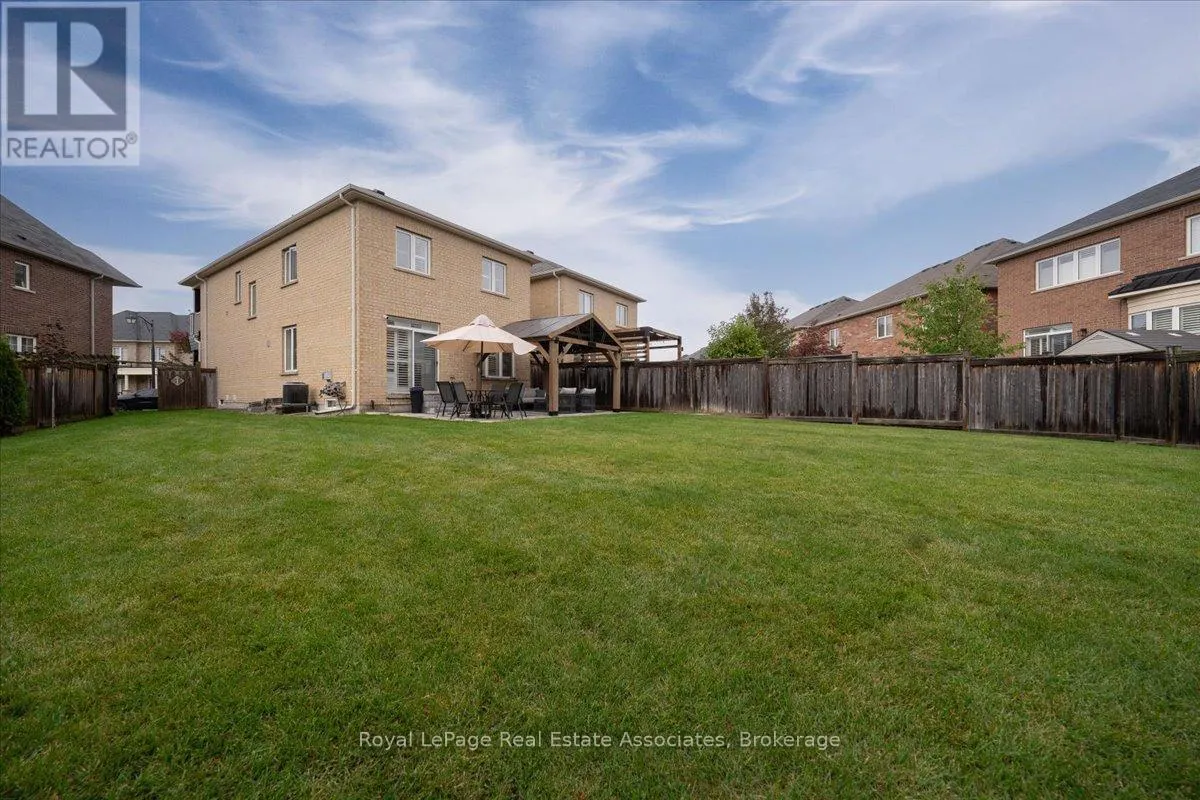 1469 HAWS CRESCENT