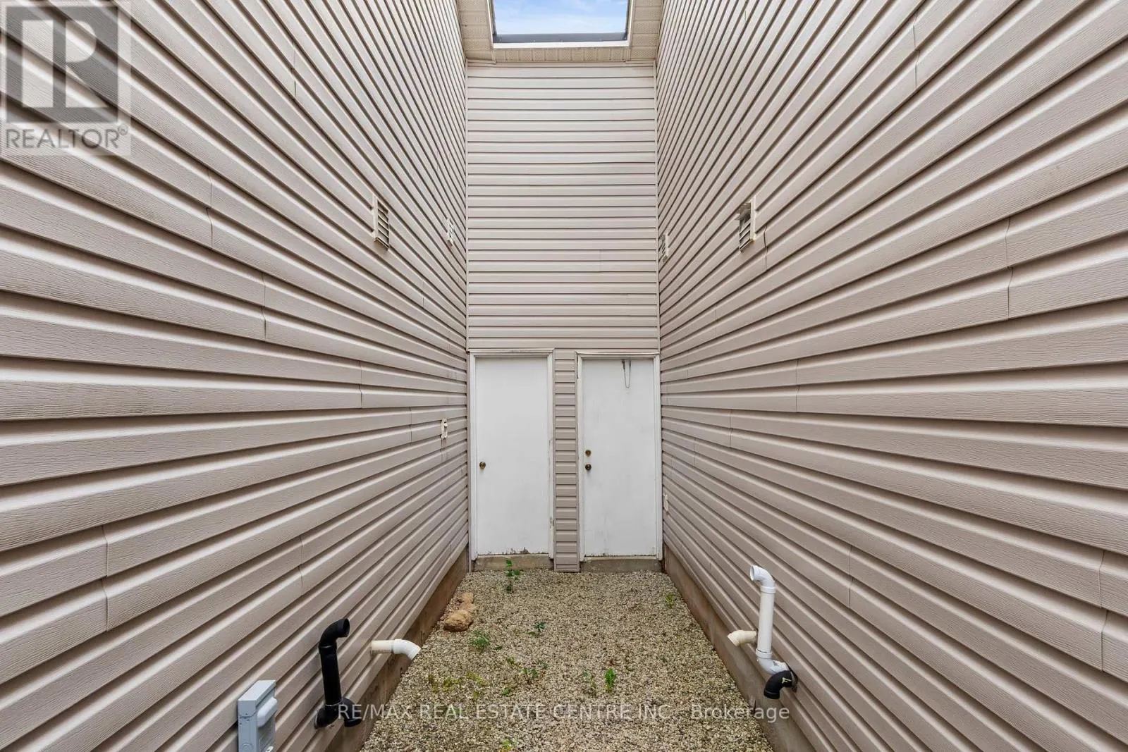 45 ATWOOD AVENUE