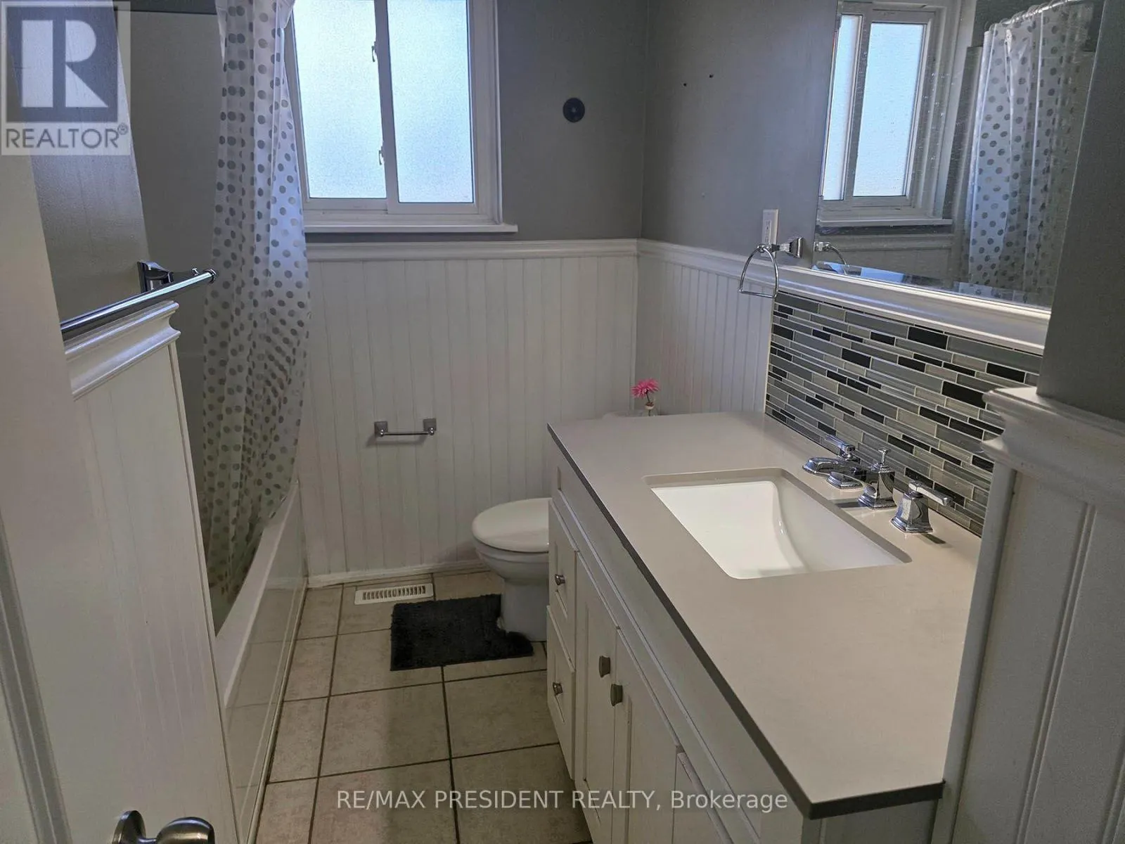 (UPPER) - 2280 MOUNTAINSIDE DRIVE