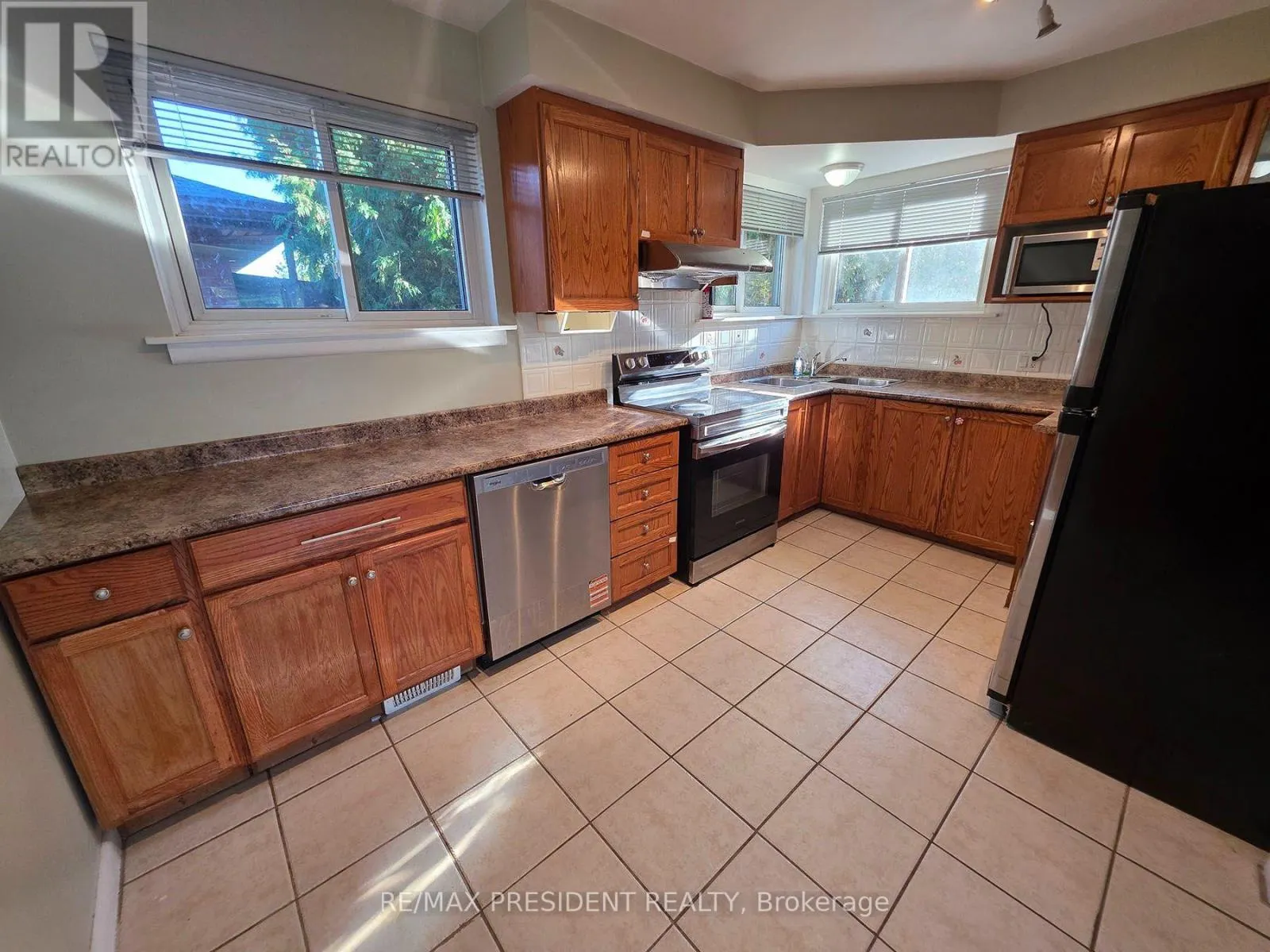(UPPER) - 2280 MOUNTAINSIDE DRIVE