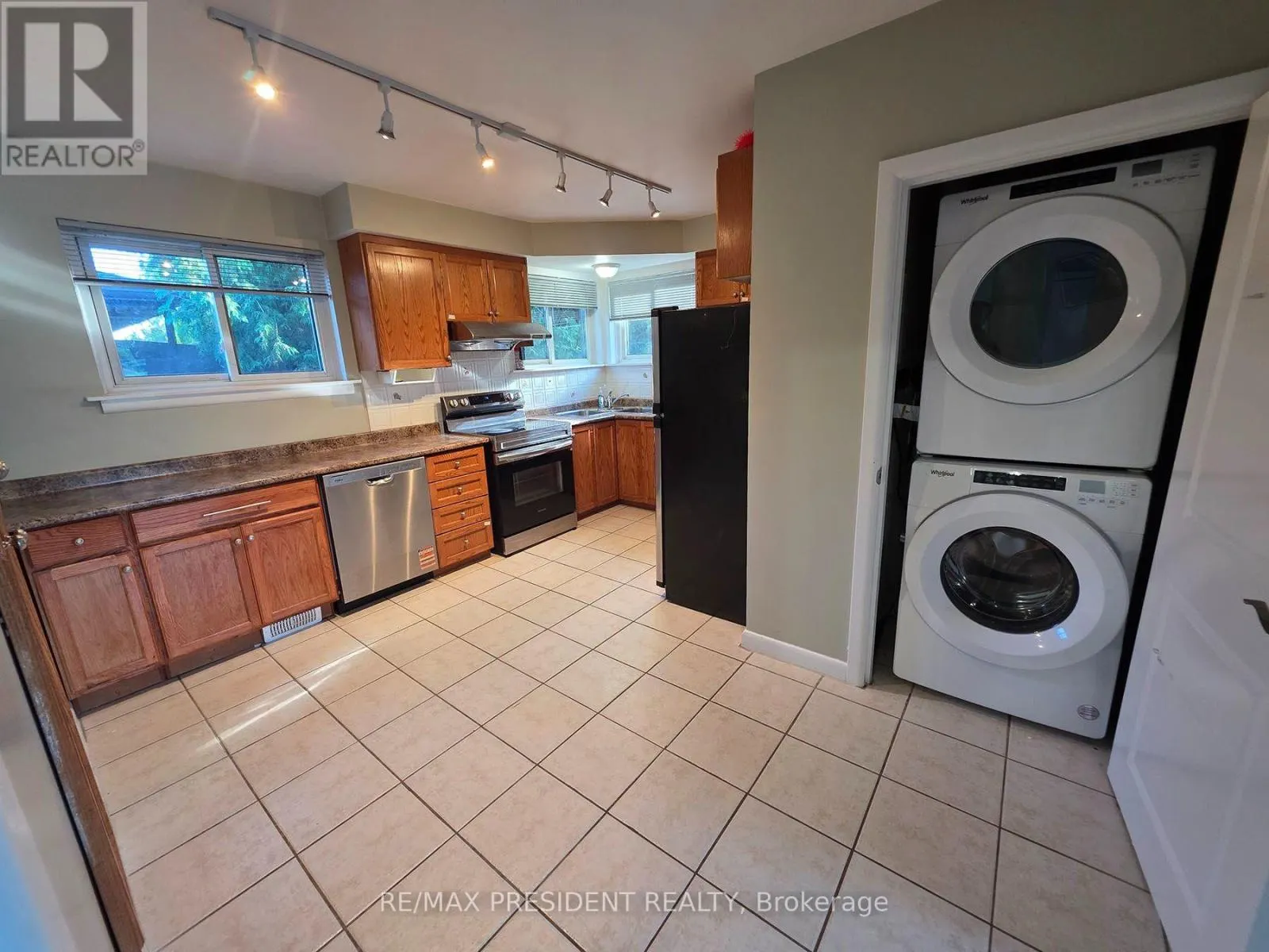 (UPPER) - 2280 MOUNTAINSIDE DRIVE