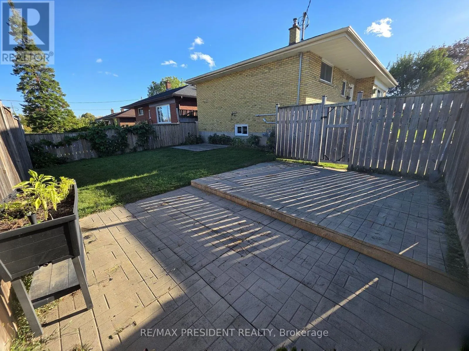 (UPPER) - 2280 MOUNTAINSIDE DRIVE