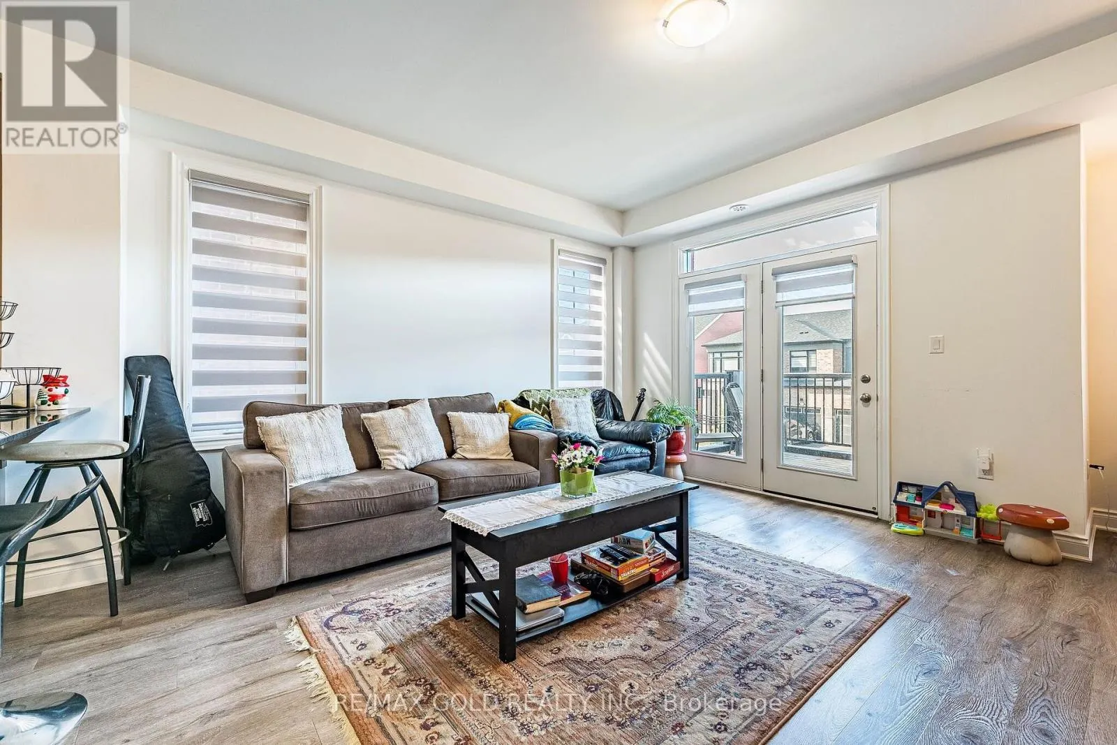 13 KEPPEL CIRCLE