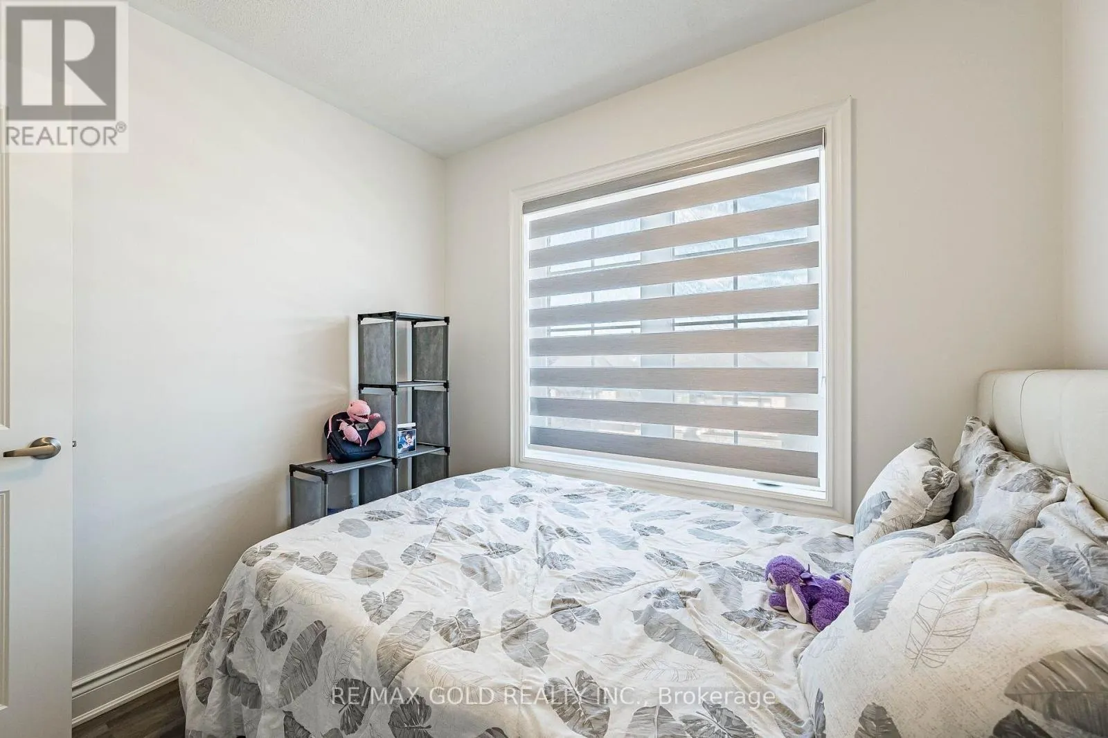 13 KEPPEL CIRCLE