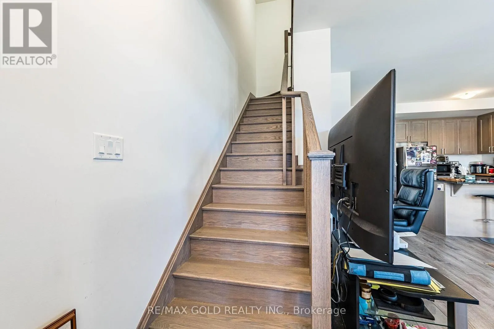 13 KEPPEL CIRCLE