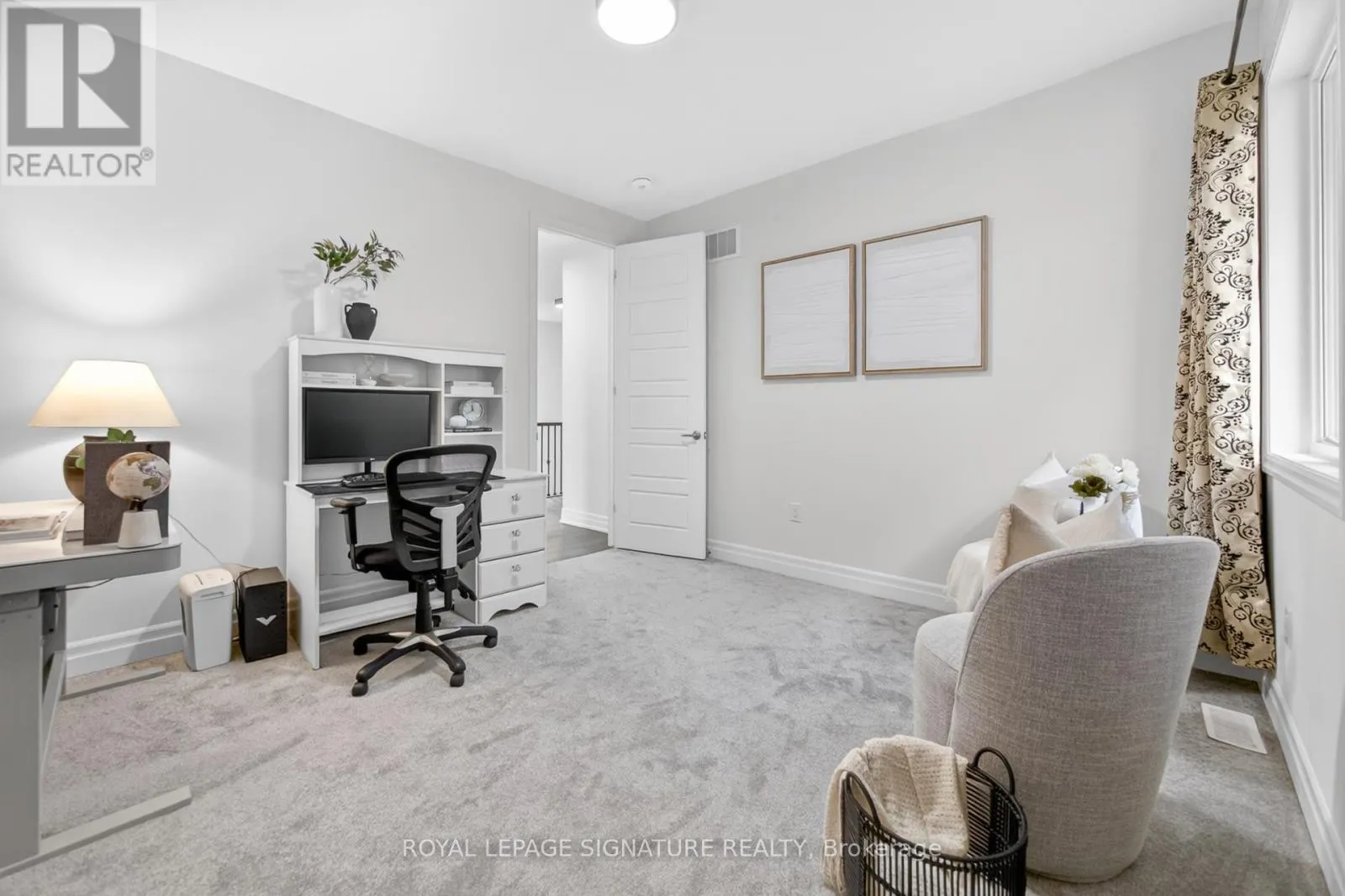 1493 FORD STRATHY CRESCENT