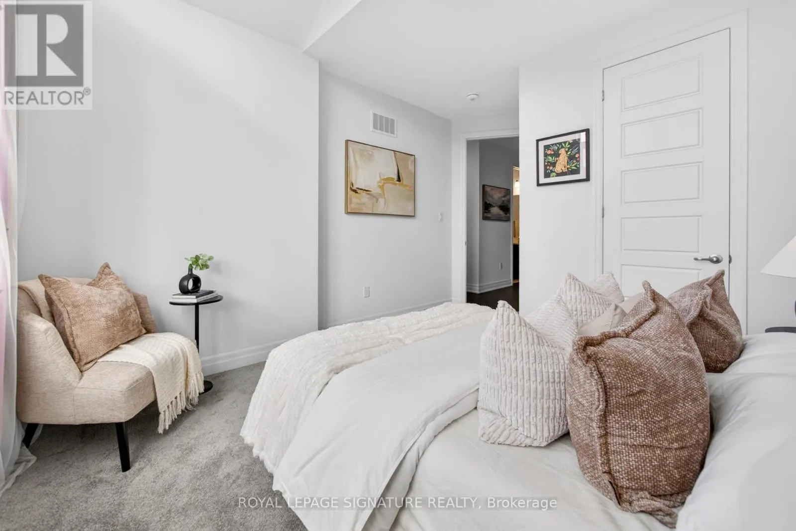 1493 FORD STRATHY CRESCENT