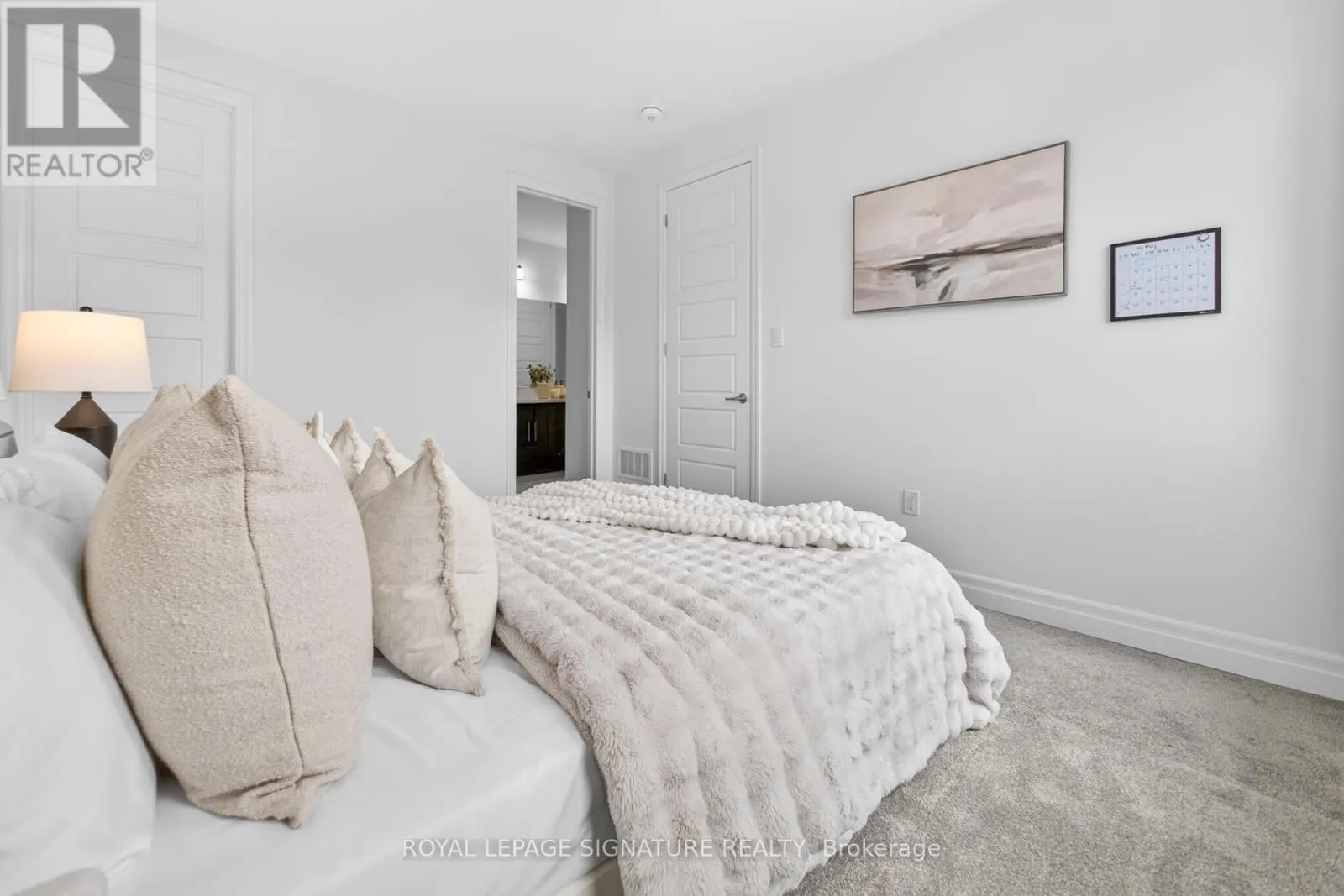 1493 FORD STRATHY CRESCENT