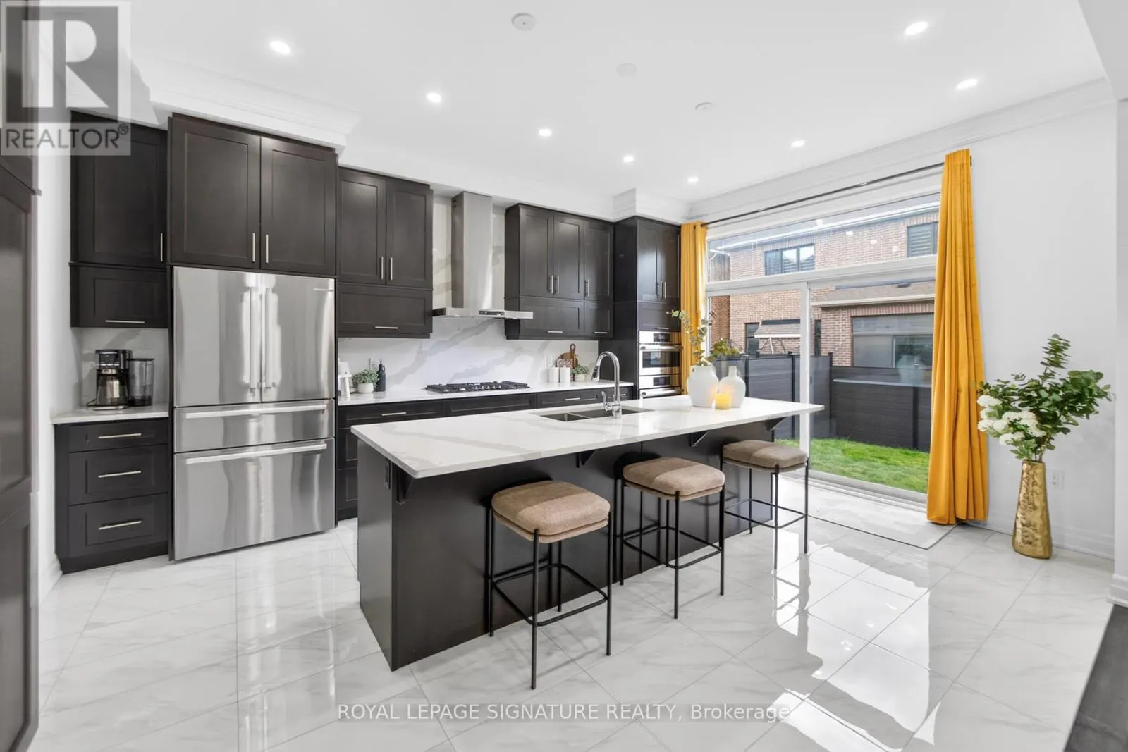 1493 FORD STRATHY CRESCENT