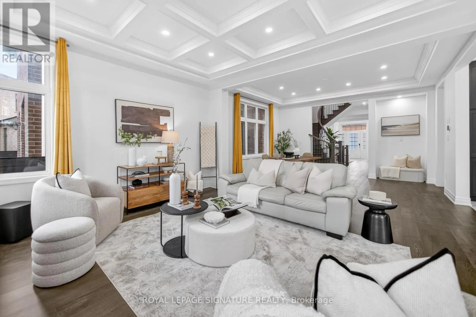 1493 FORD STRATHY CRESCENT