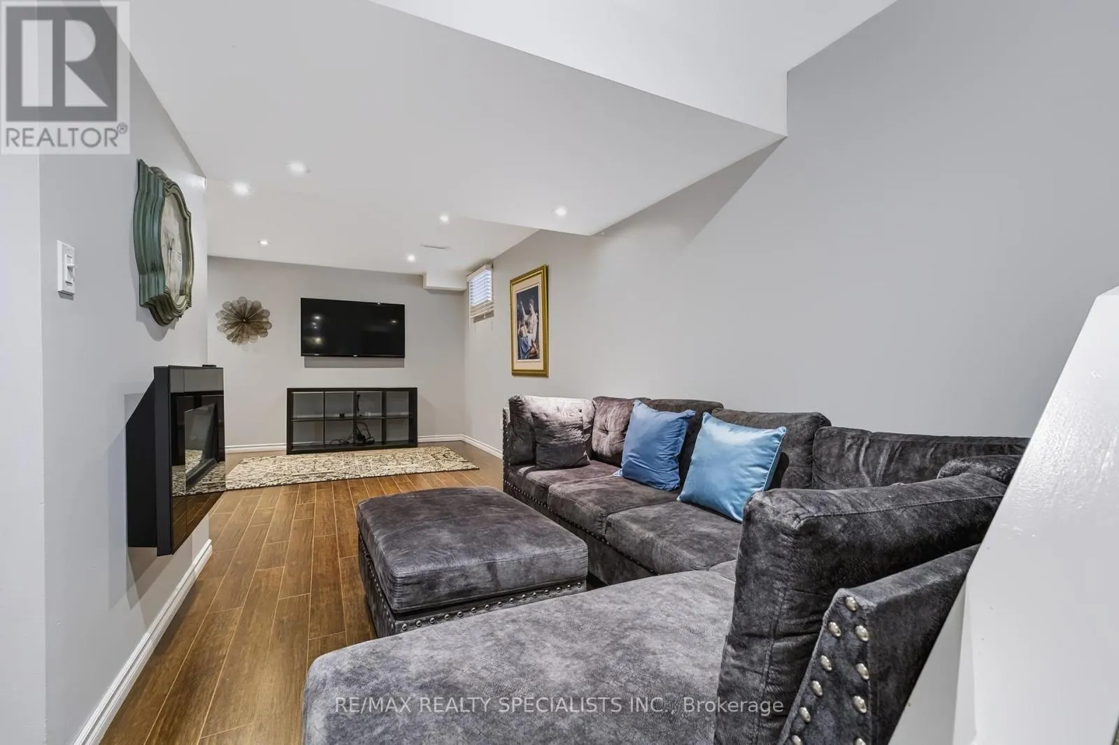 1379 BRANDON TERRACE
