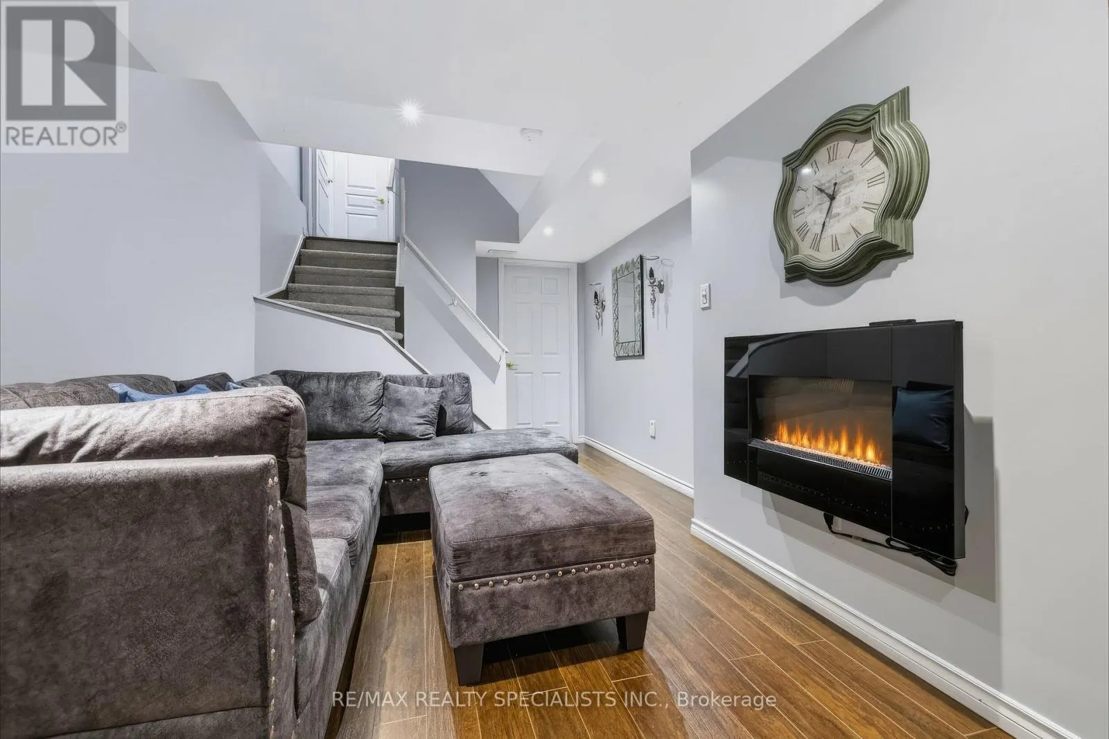 1379 BRANDON TERRACE
