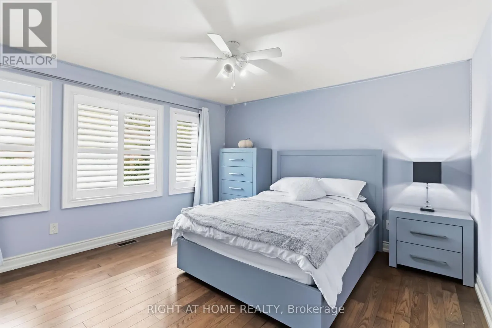 1213 LINDENROCK DRIVE