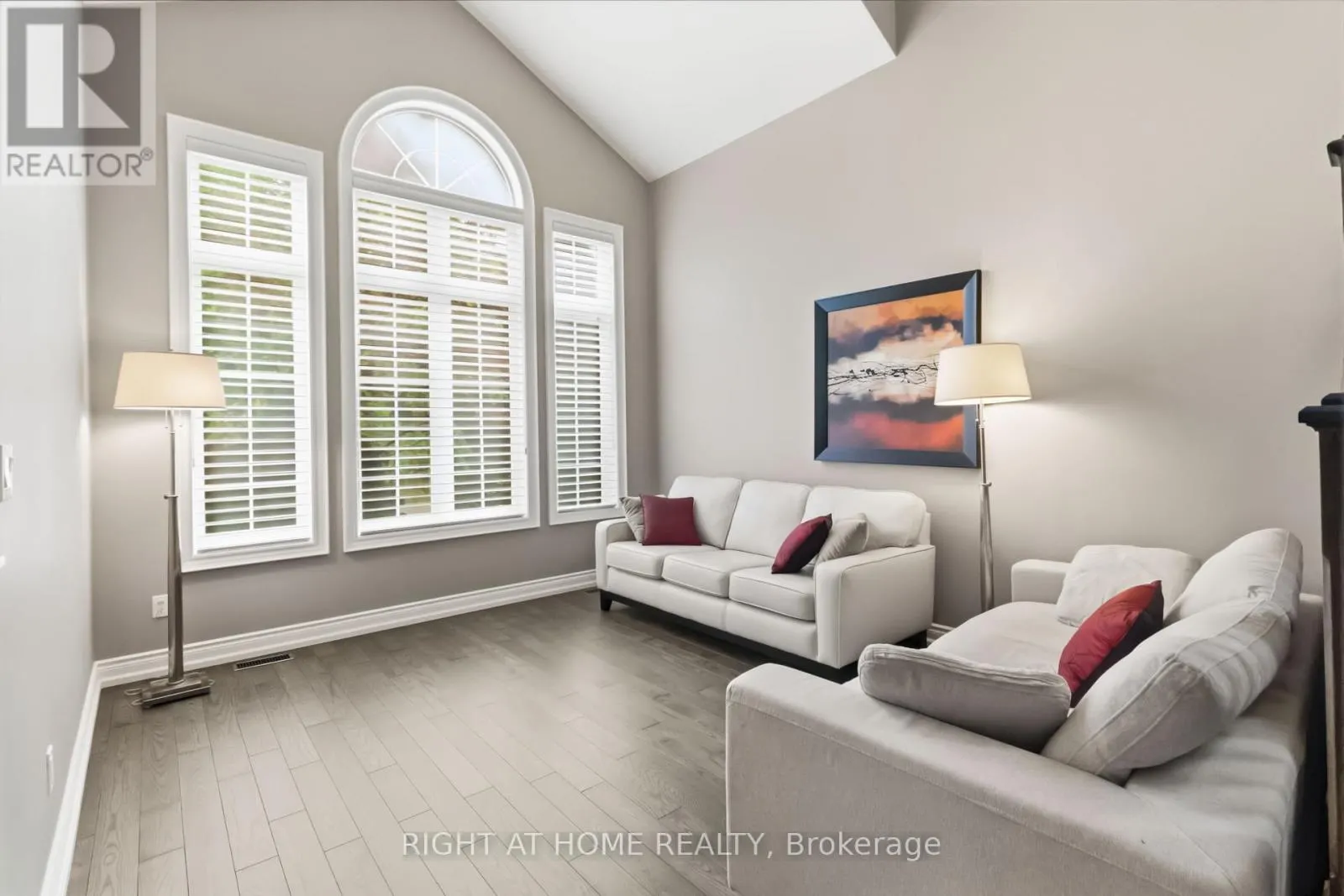 1213 LINDENROCK DRIVE