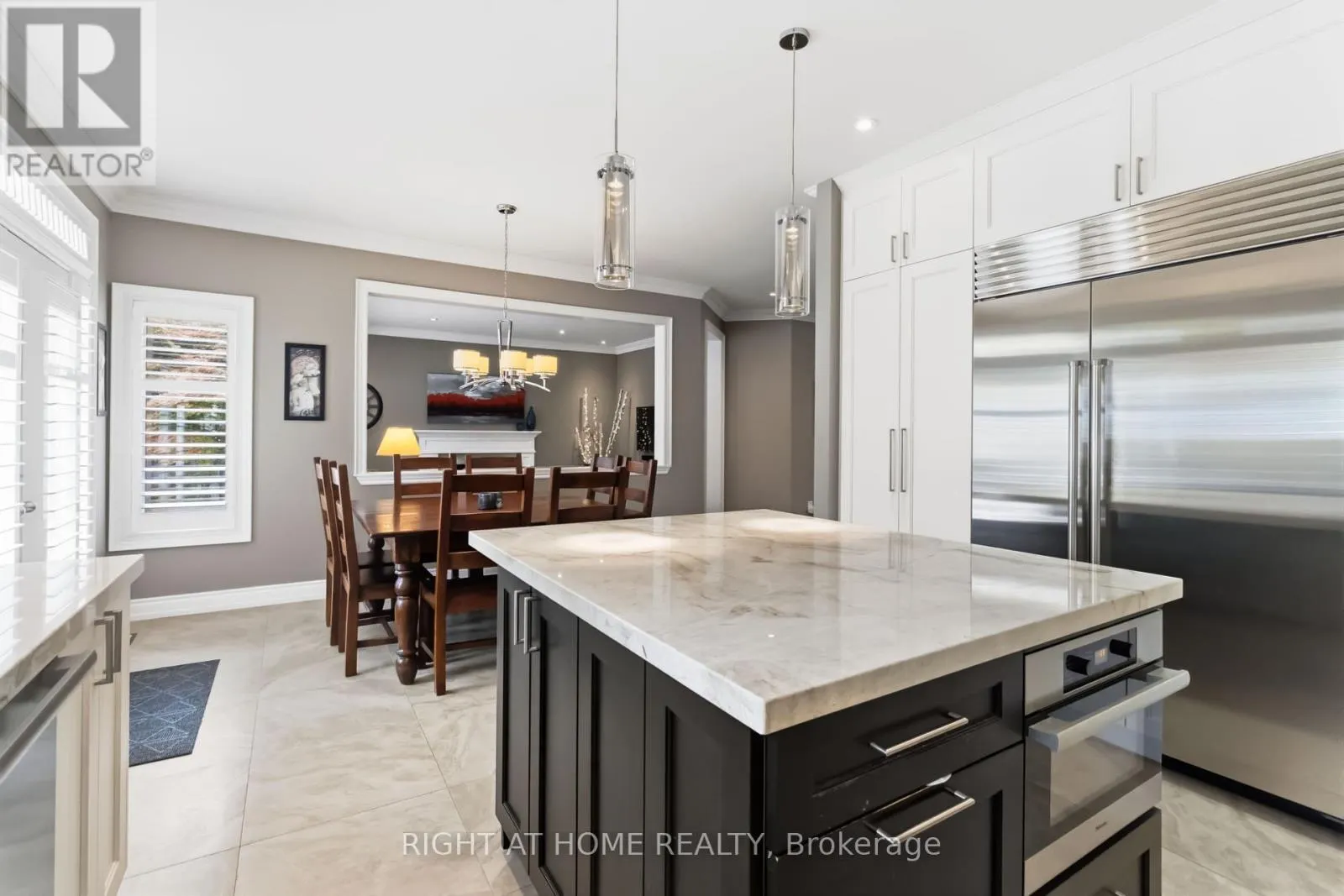 1213 LINDENROCK DRIVE