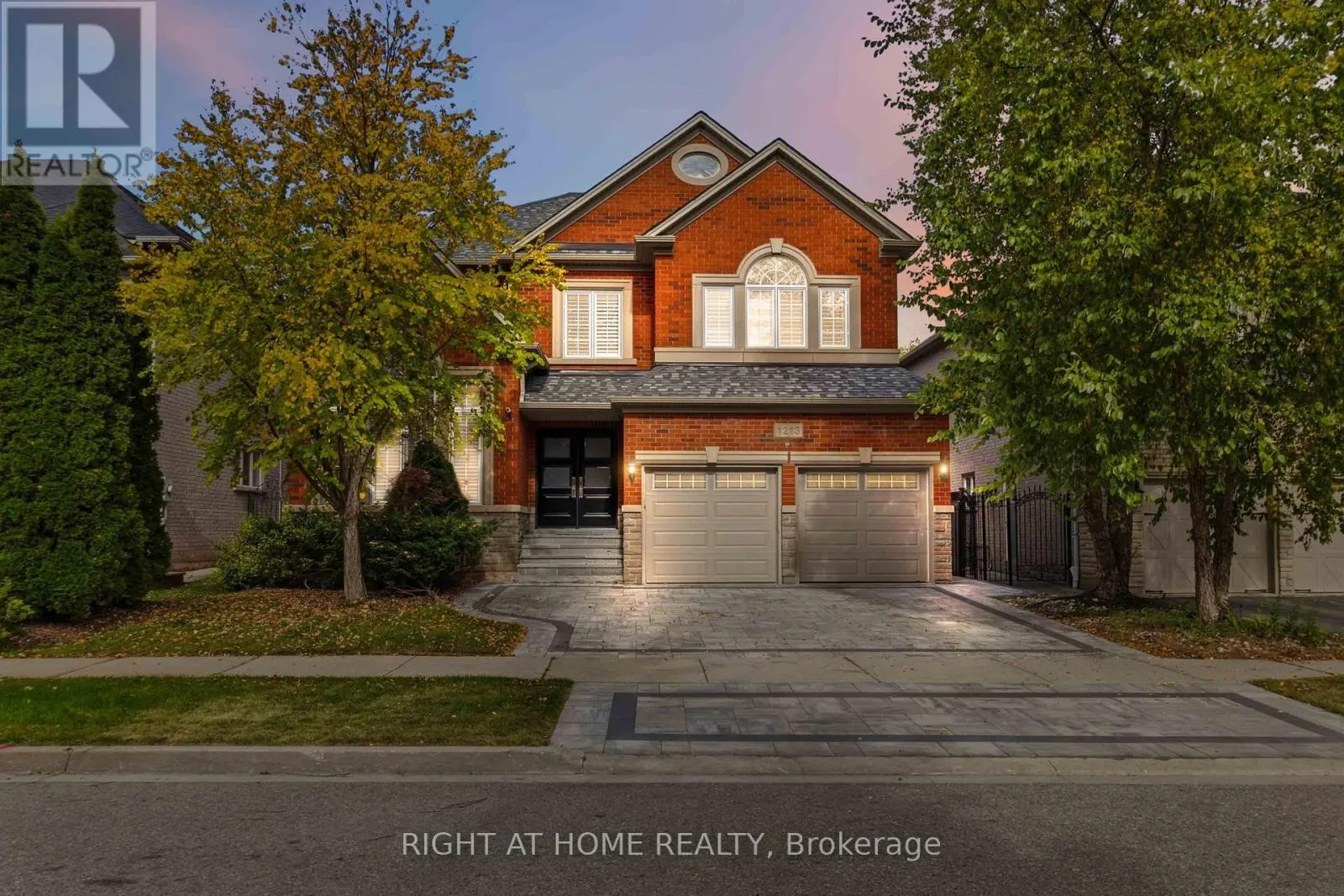 1213 LINDENROCK DRIVE