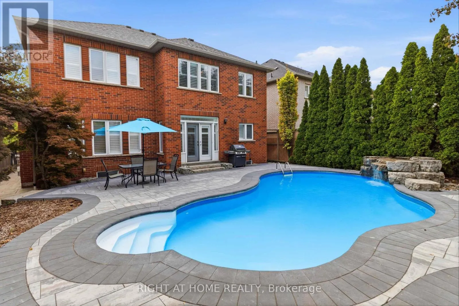 1213 LINDENROCK DRIVE