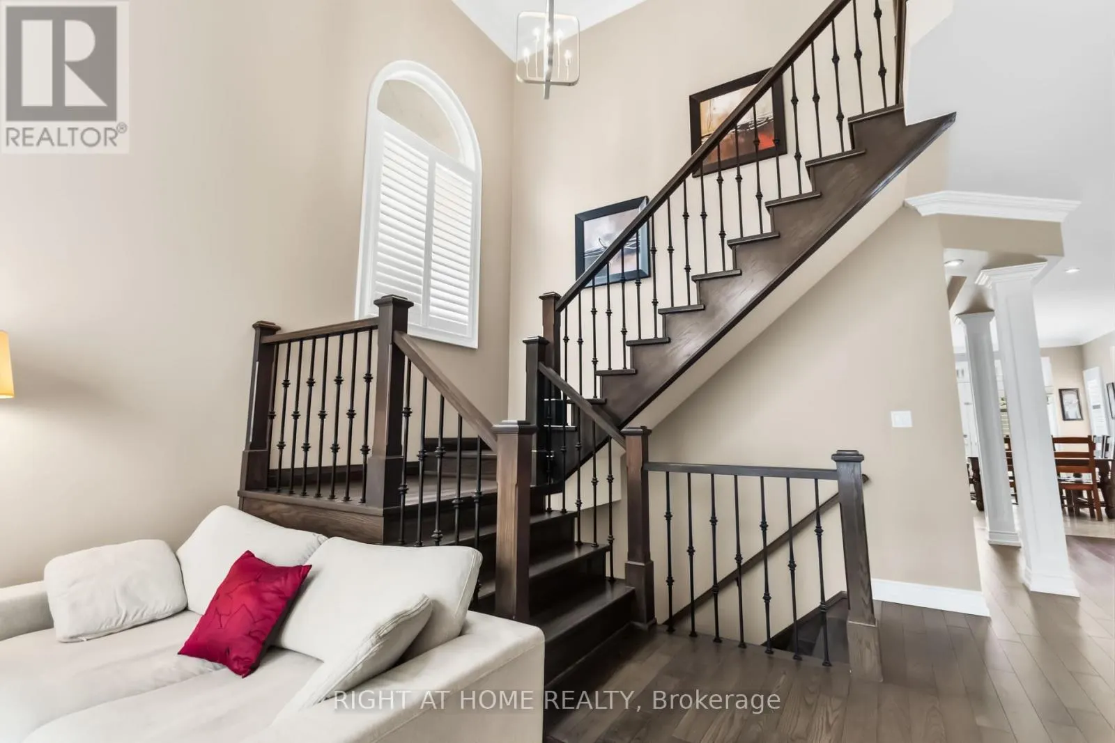 1213 LINDENROCK DRIVE