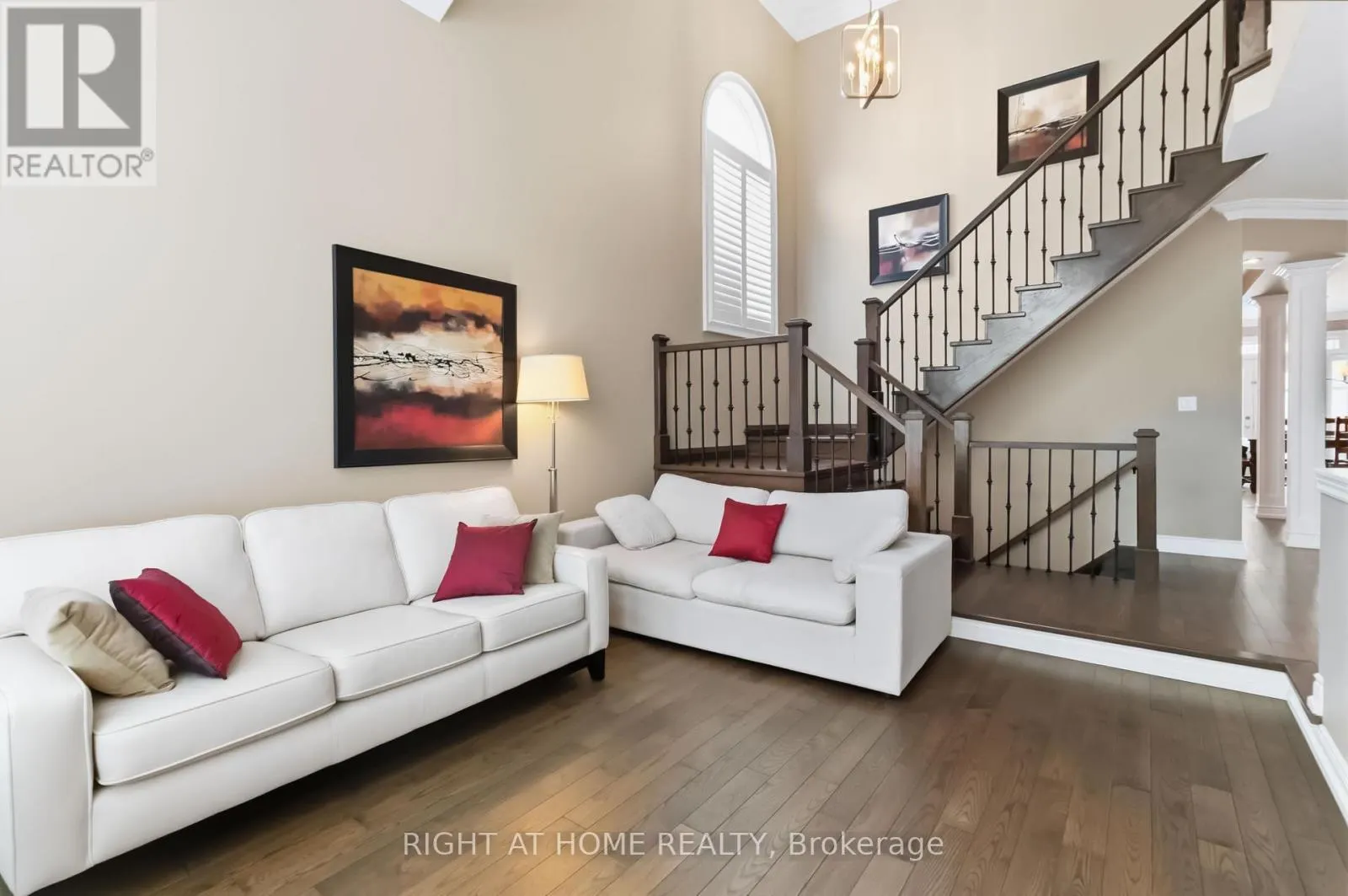 1213 LINDENROCK DRIVE