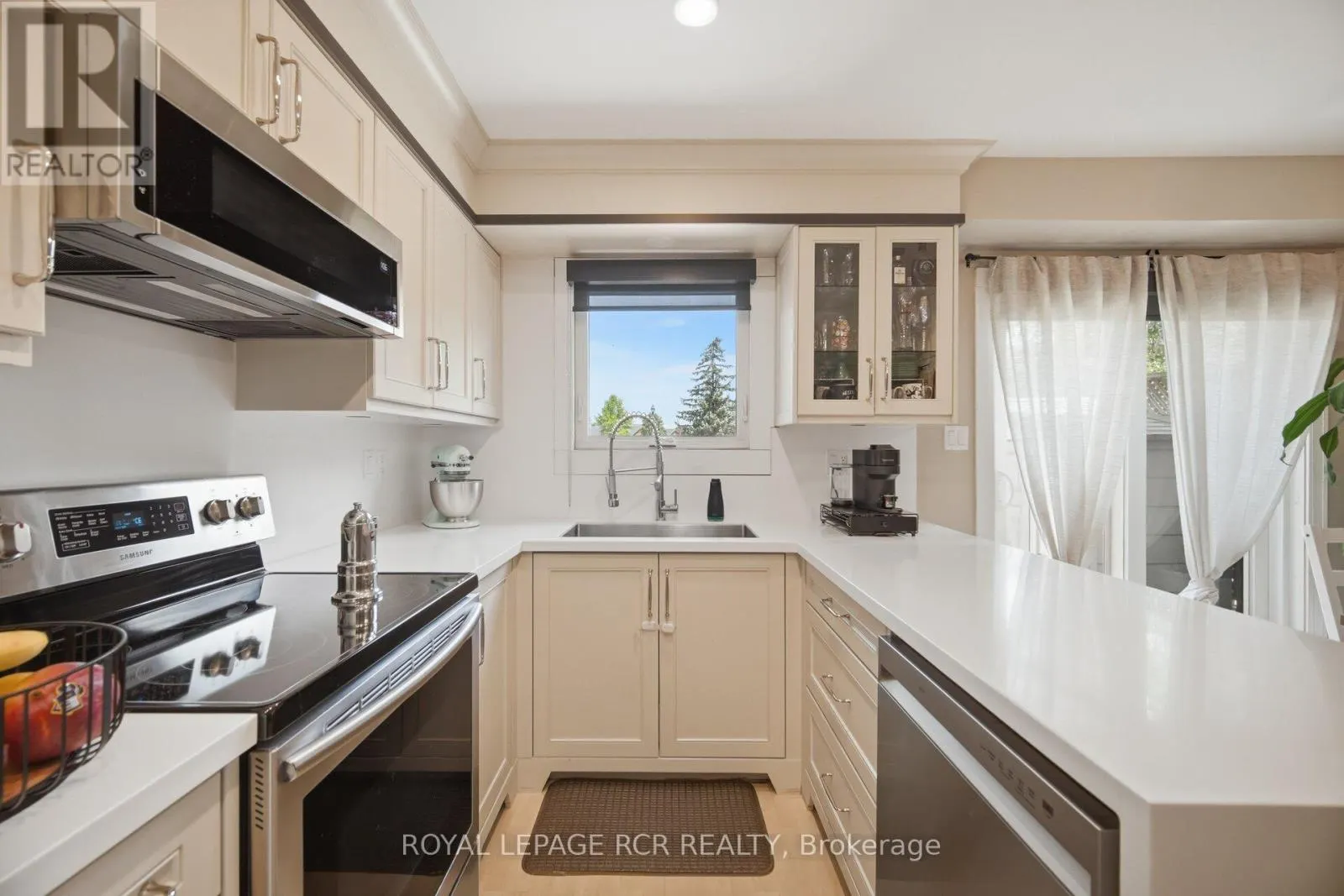 31 ALDERBROOK PLACE