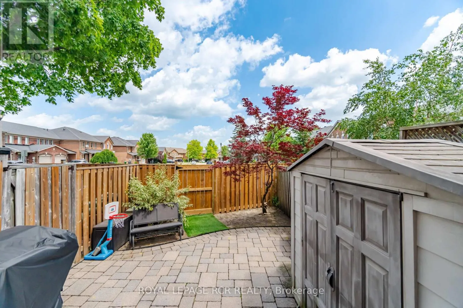 31 ALDERBROOK PLACE