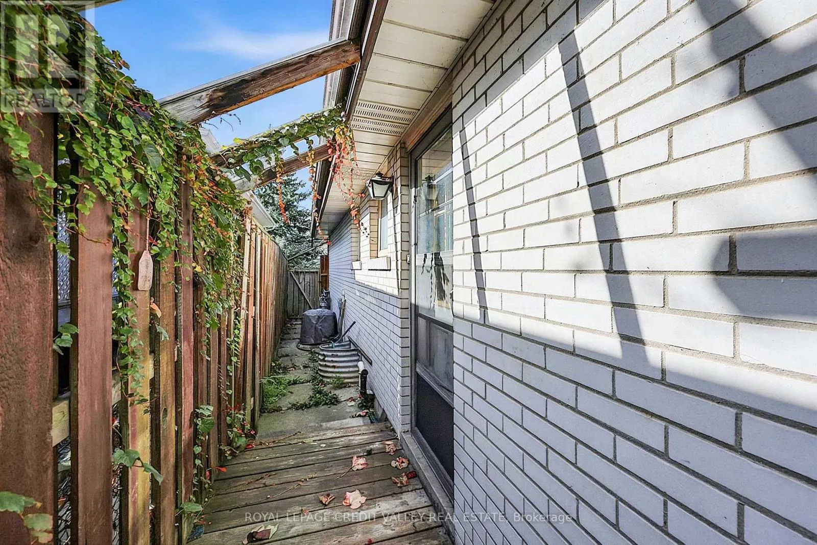 30 PALGRAVE CRESCENT