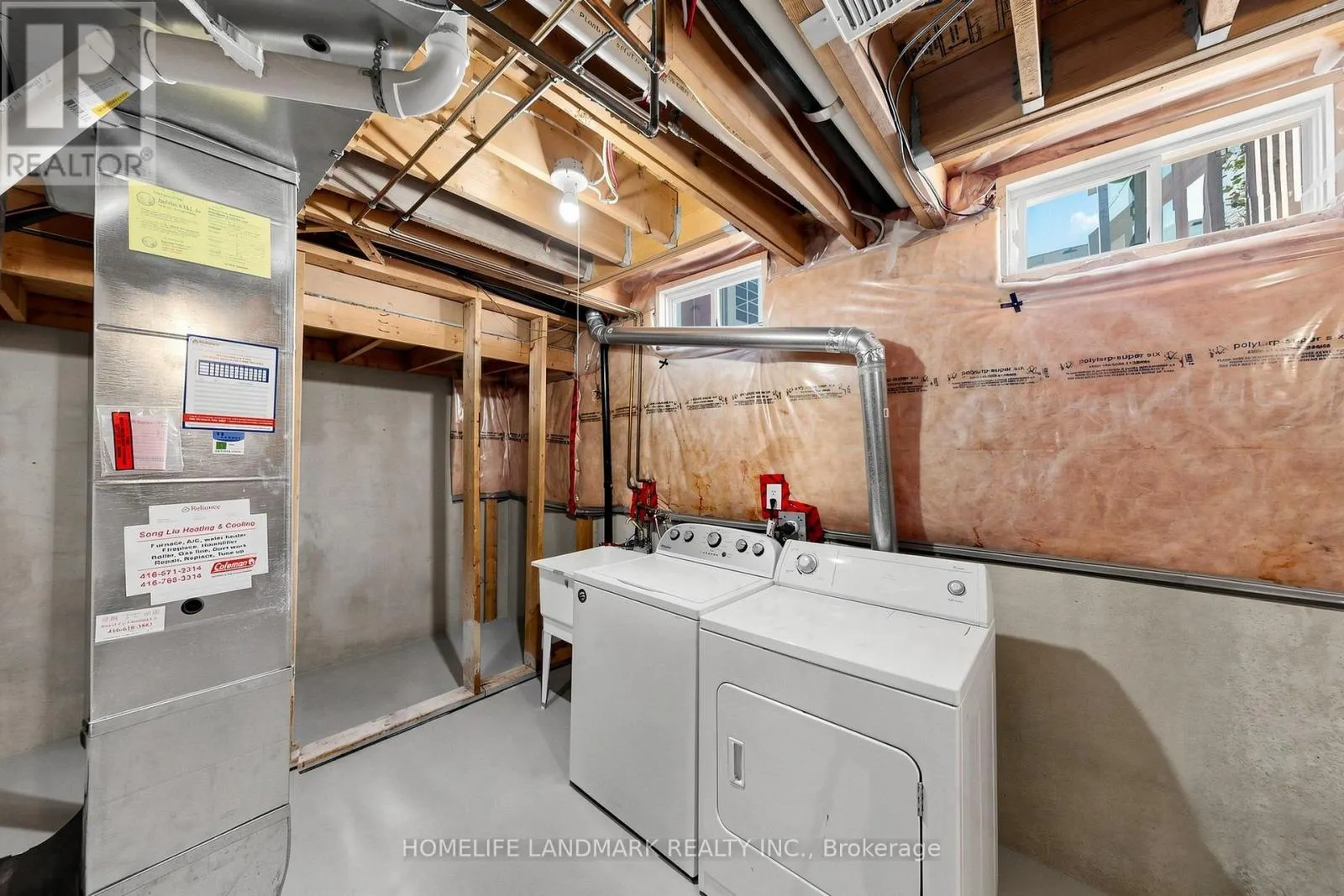 552 THELMA STREET