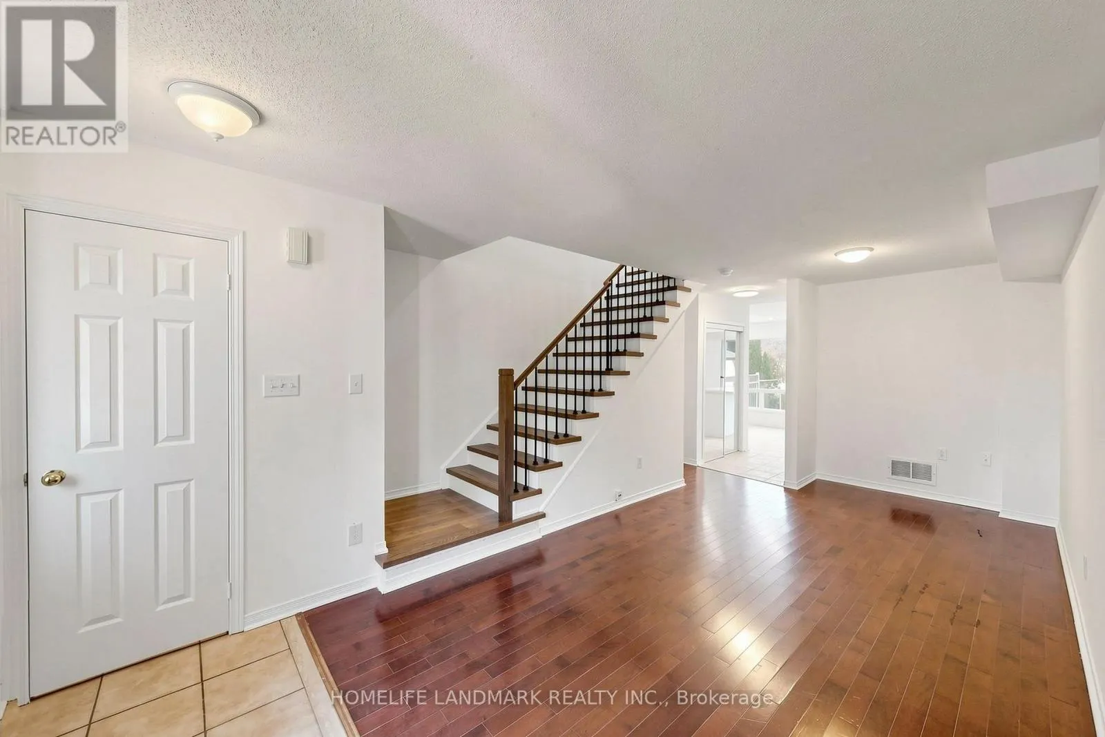 552 THELMA STREET