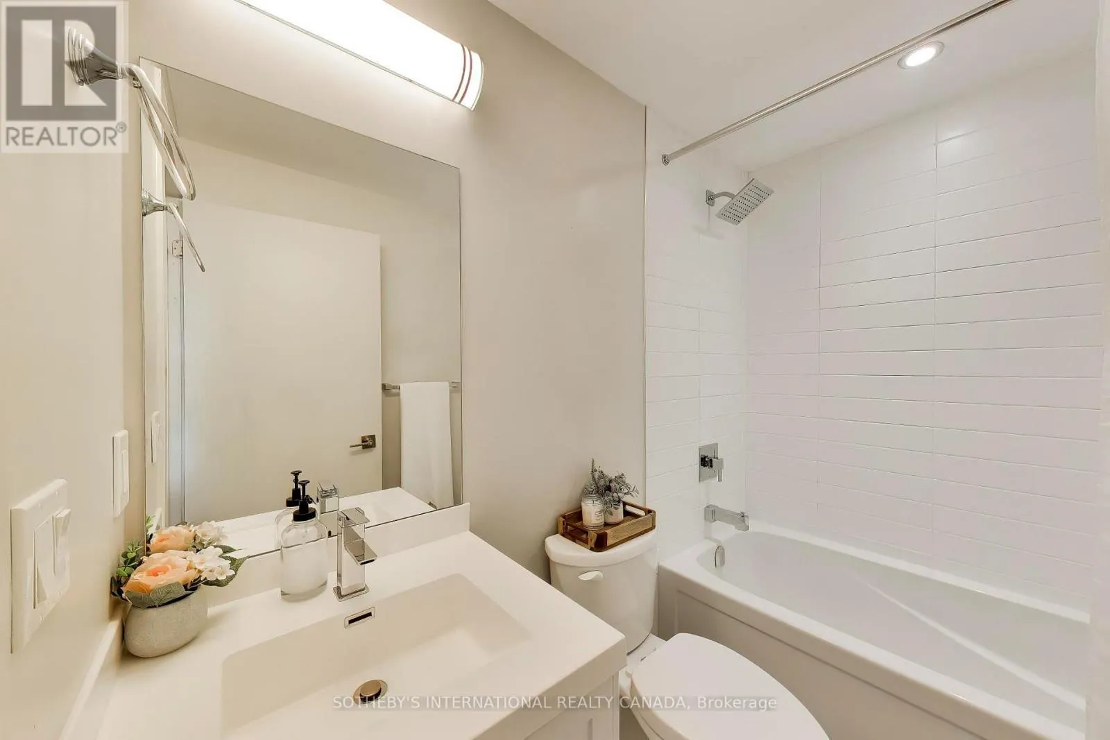 1009 - 2081 FAIRVIEW STREET