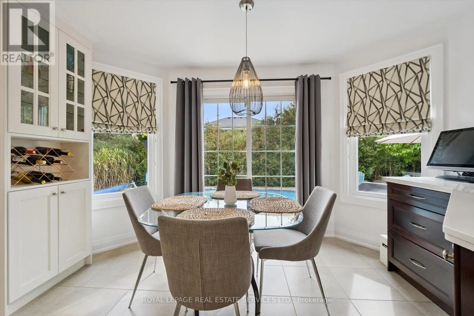 360 RIVER OAKS BOULEVARD W