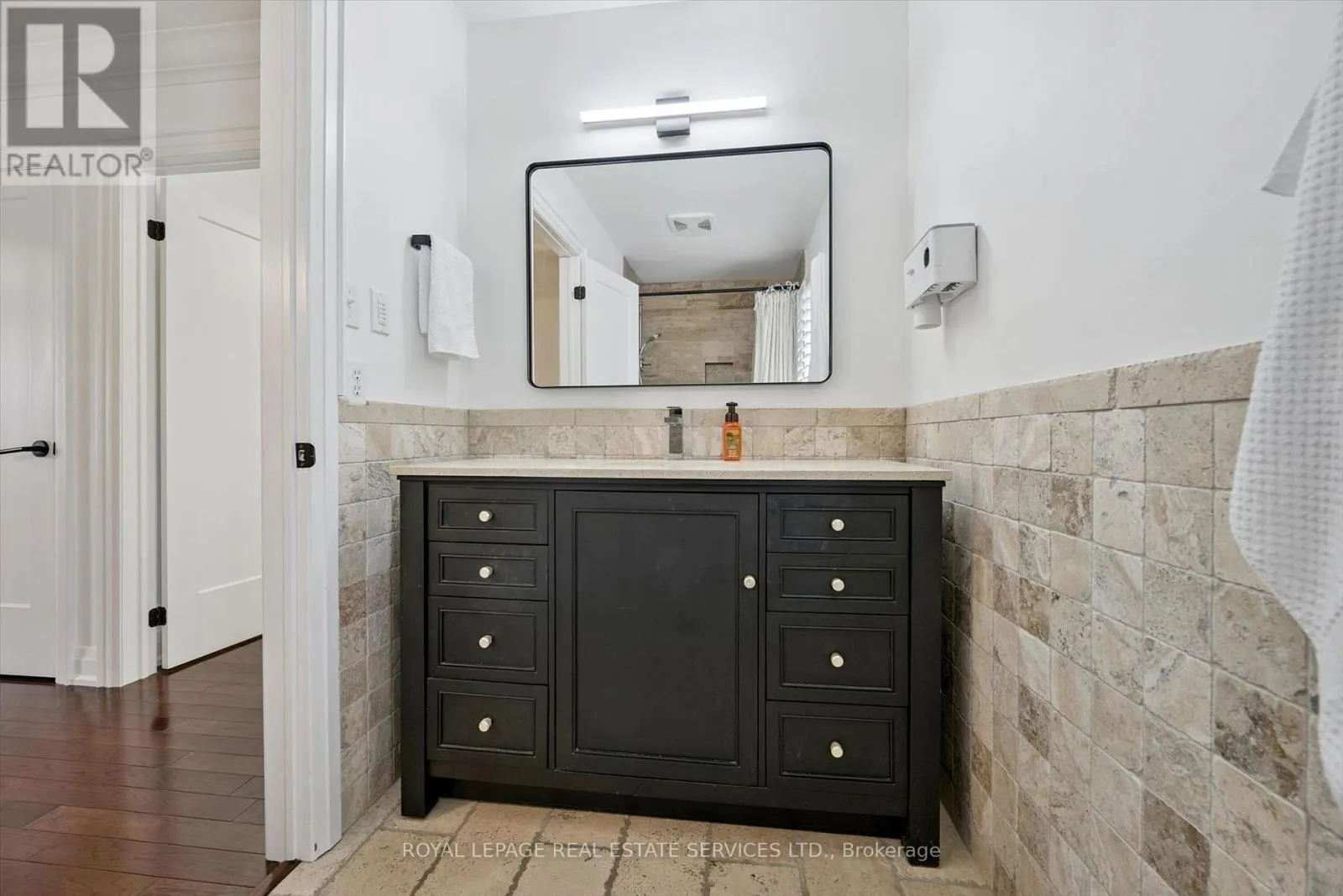 360 RIVER OAKS BOULEVARD W