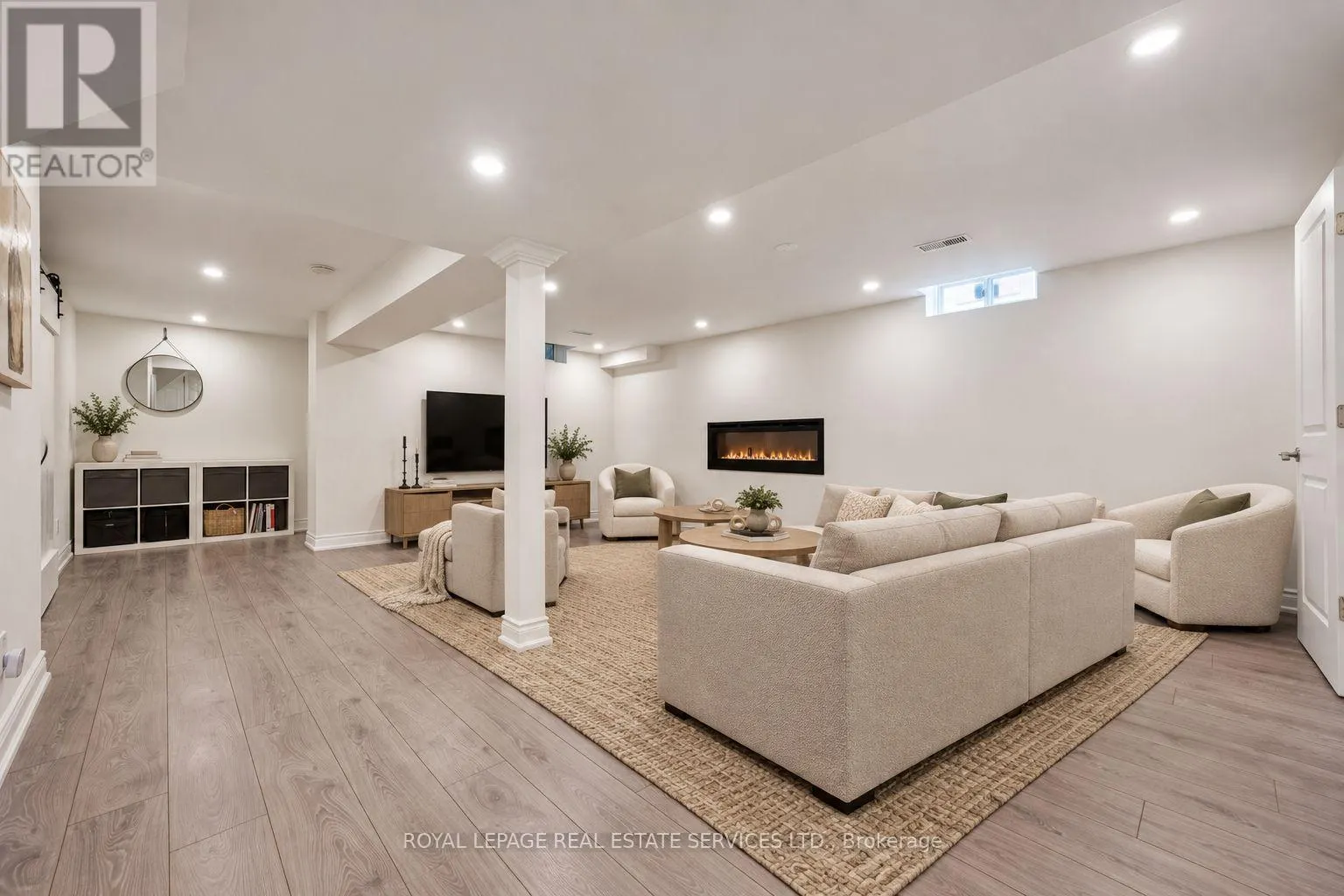 360 RIVER OAKS BOULEVARD W