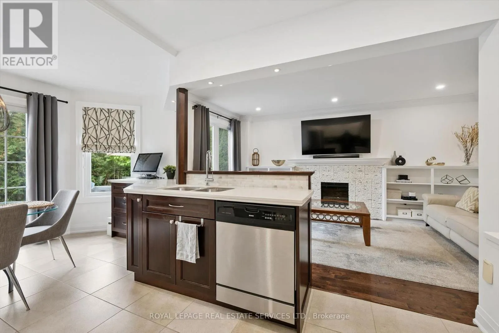 360 RIVER OAKS BOULEVARD W