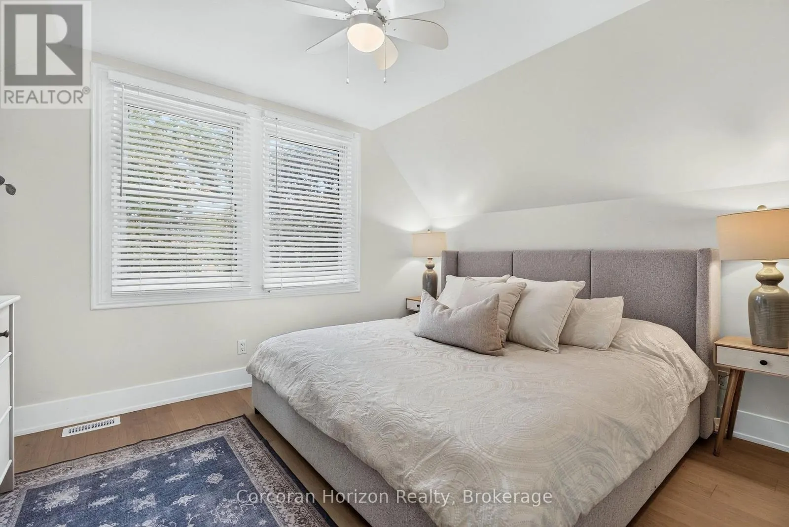 2223 GLENWOOD SCHOOL DRIVE