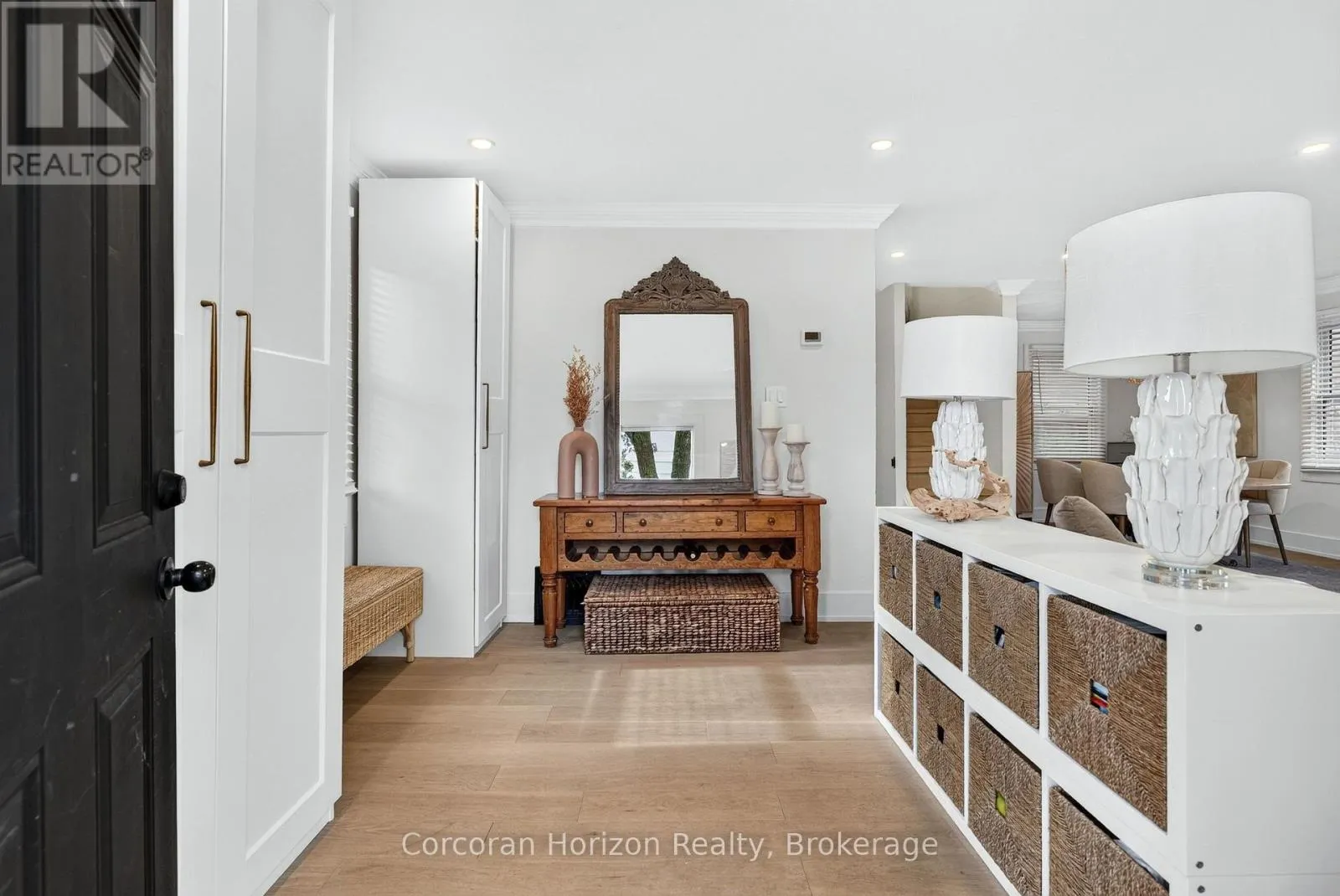 2223 GLENWOOD SCHOOL DRIVE