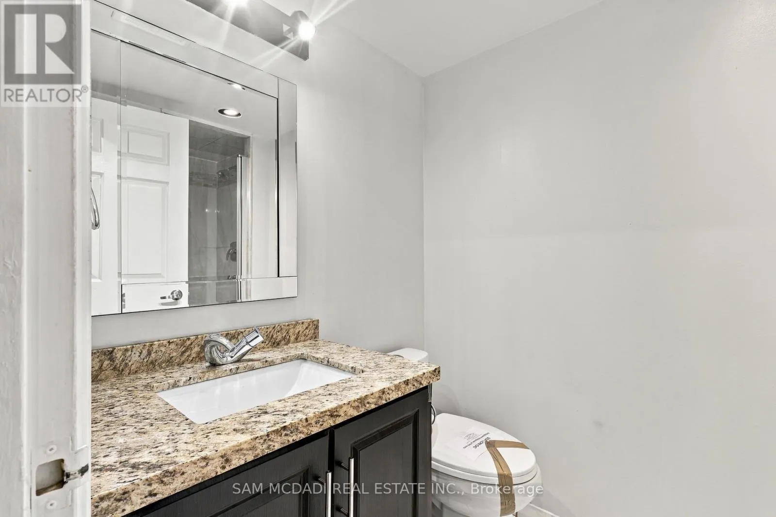 903 - 265 ENFIELD PLACE