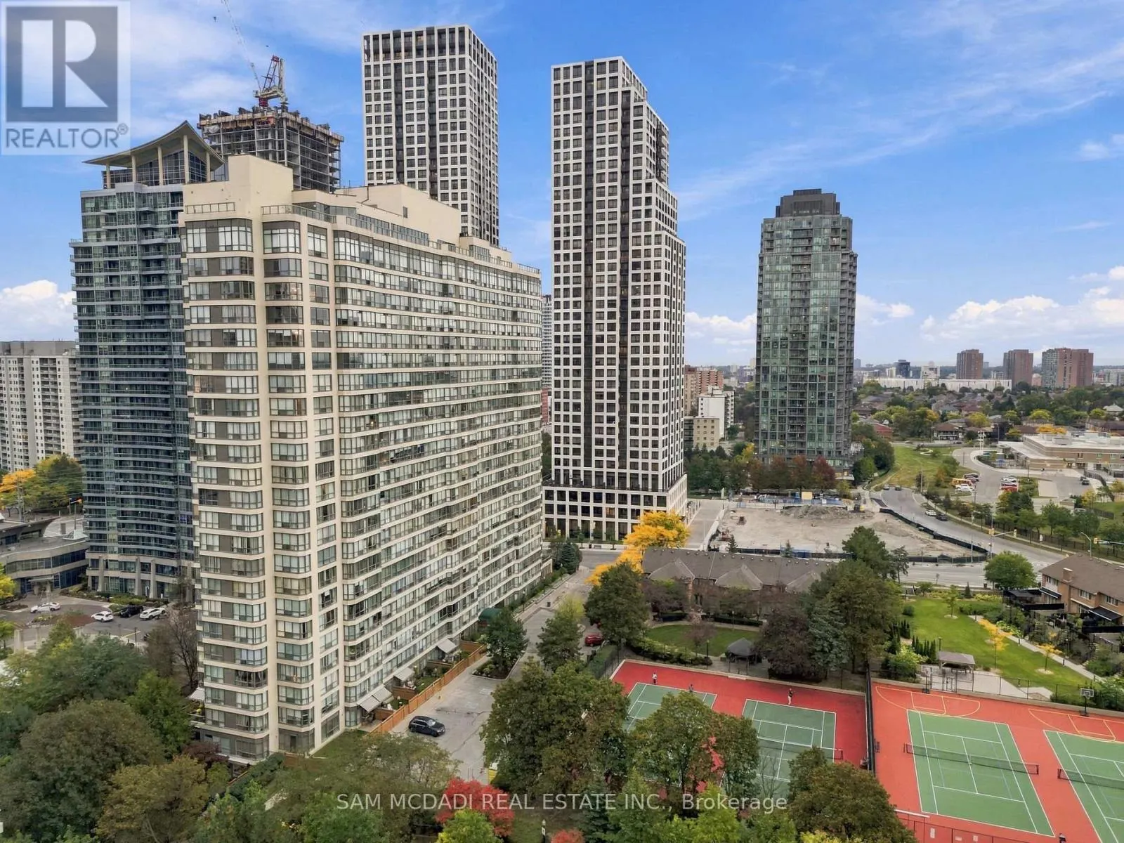903 - 265 ENFIELD PLACE