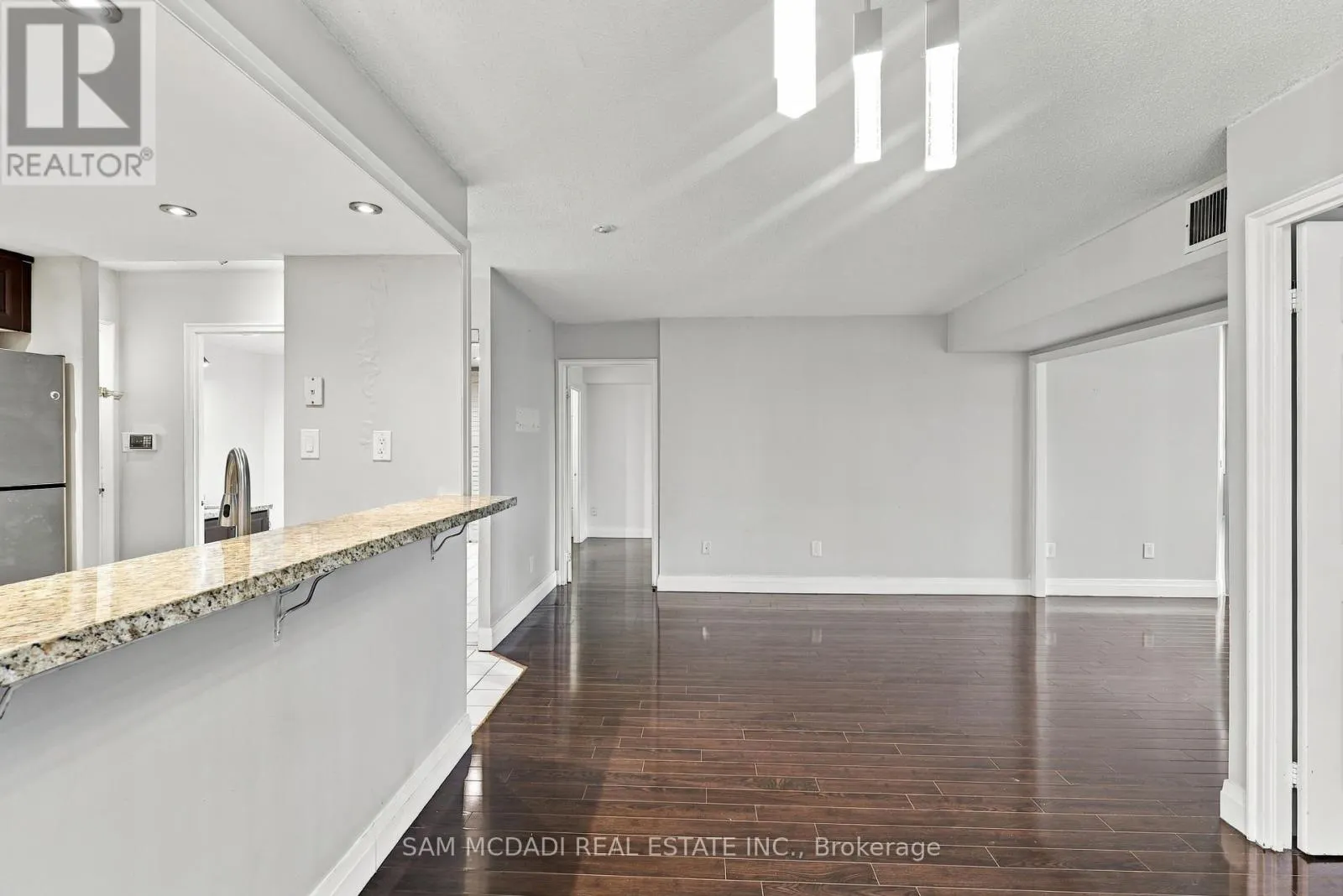 903 - 265 ENFIELD PLACE