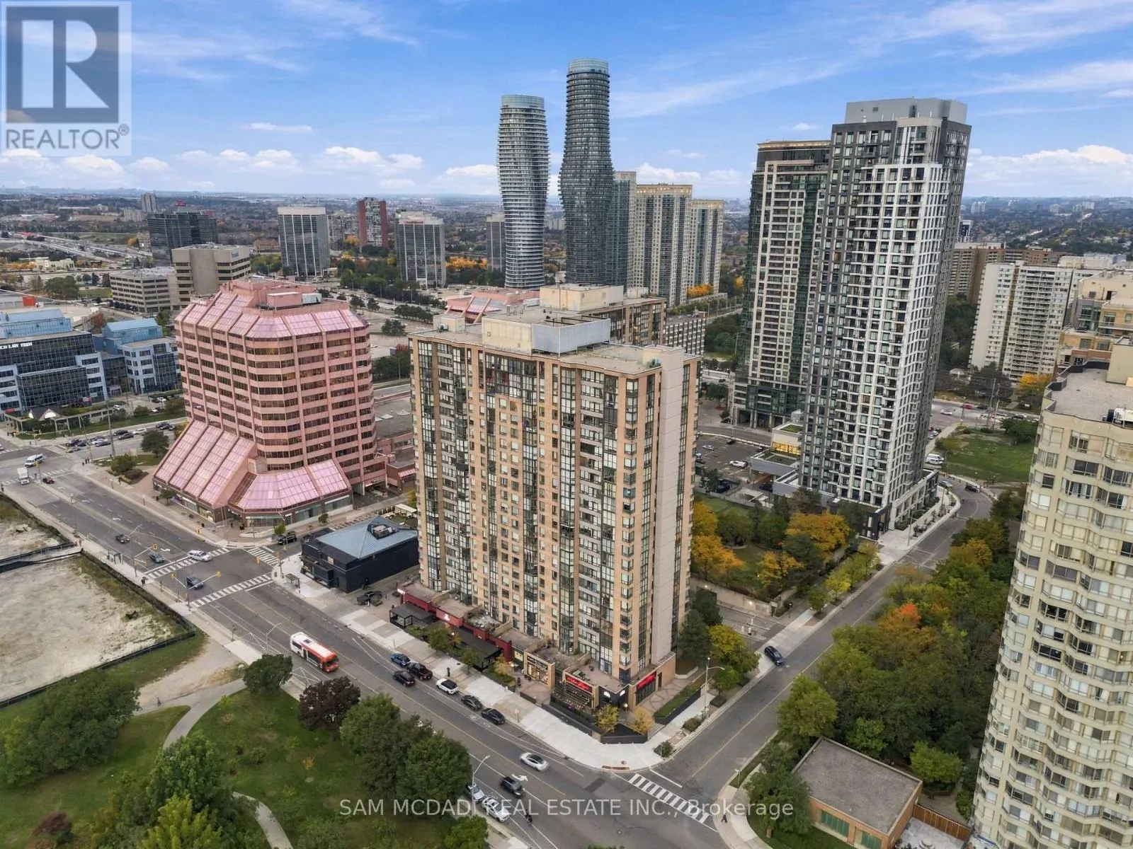 903 - 265 ENFIELD PLACE