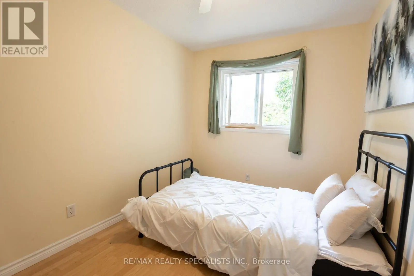 26 VIVALDI CRESCENT