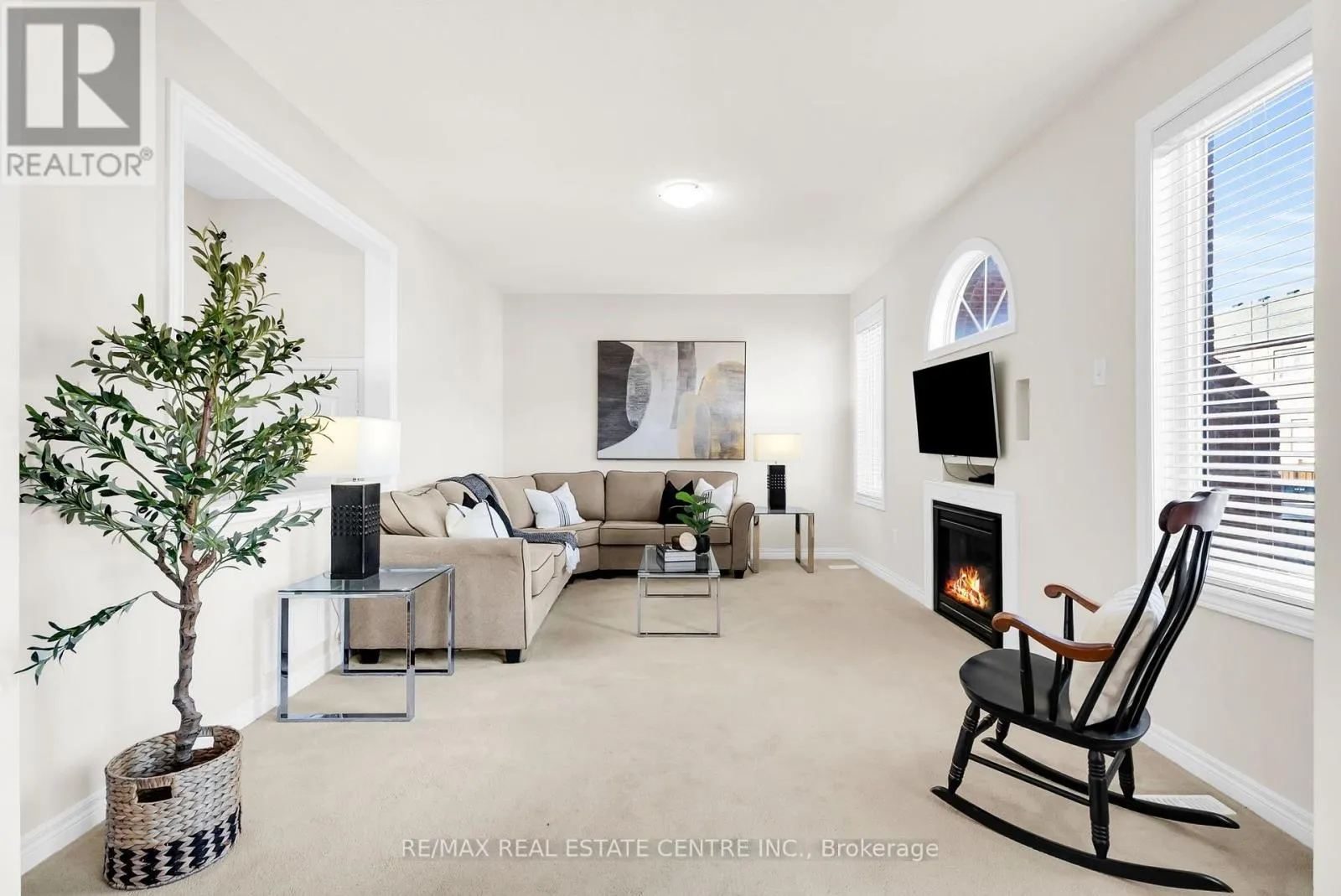 43 DELPHINIUM WAY