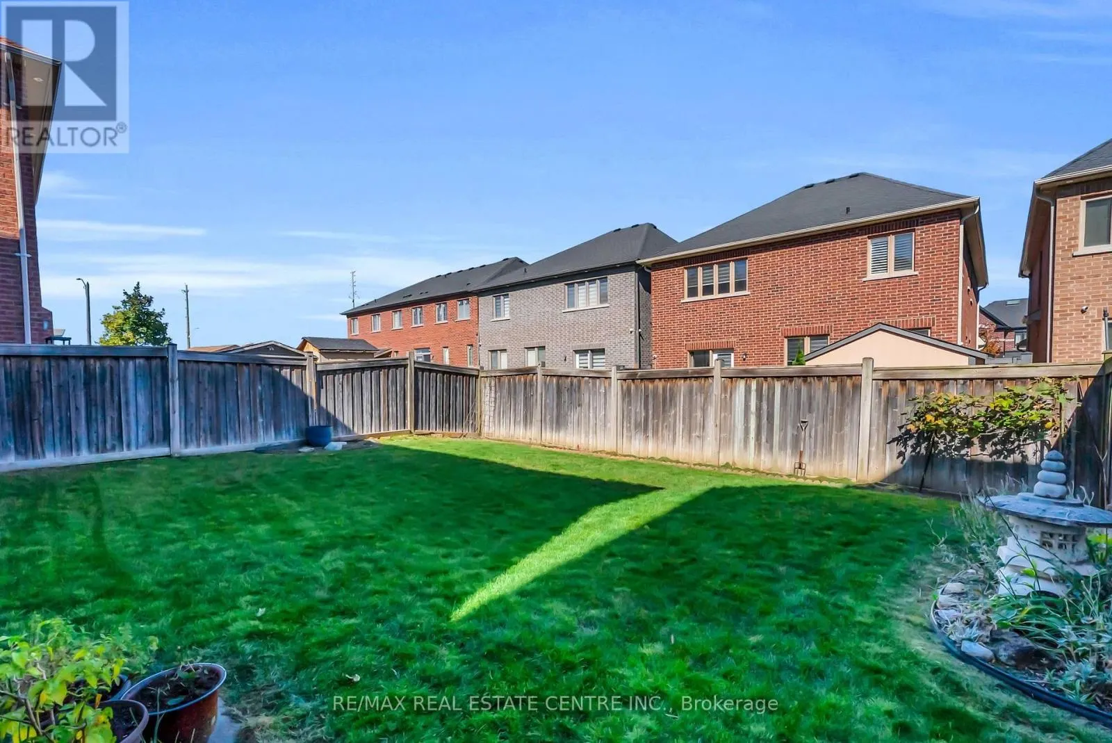43 DELPHINIUM WAY
