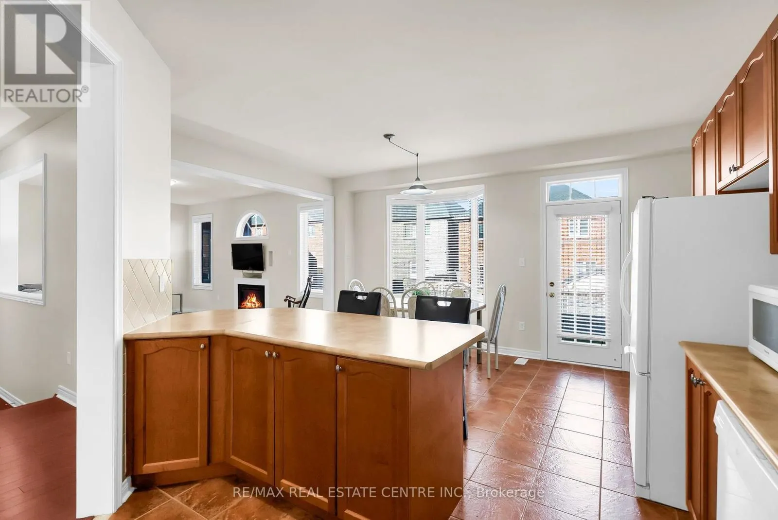 43 DELPHINIUM WAY