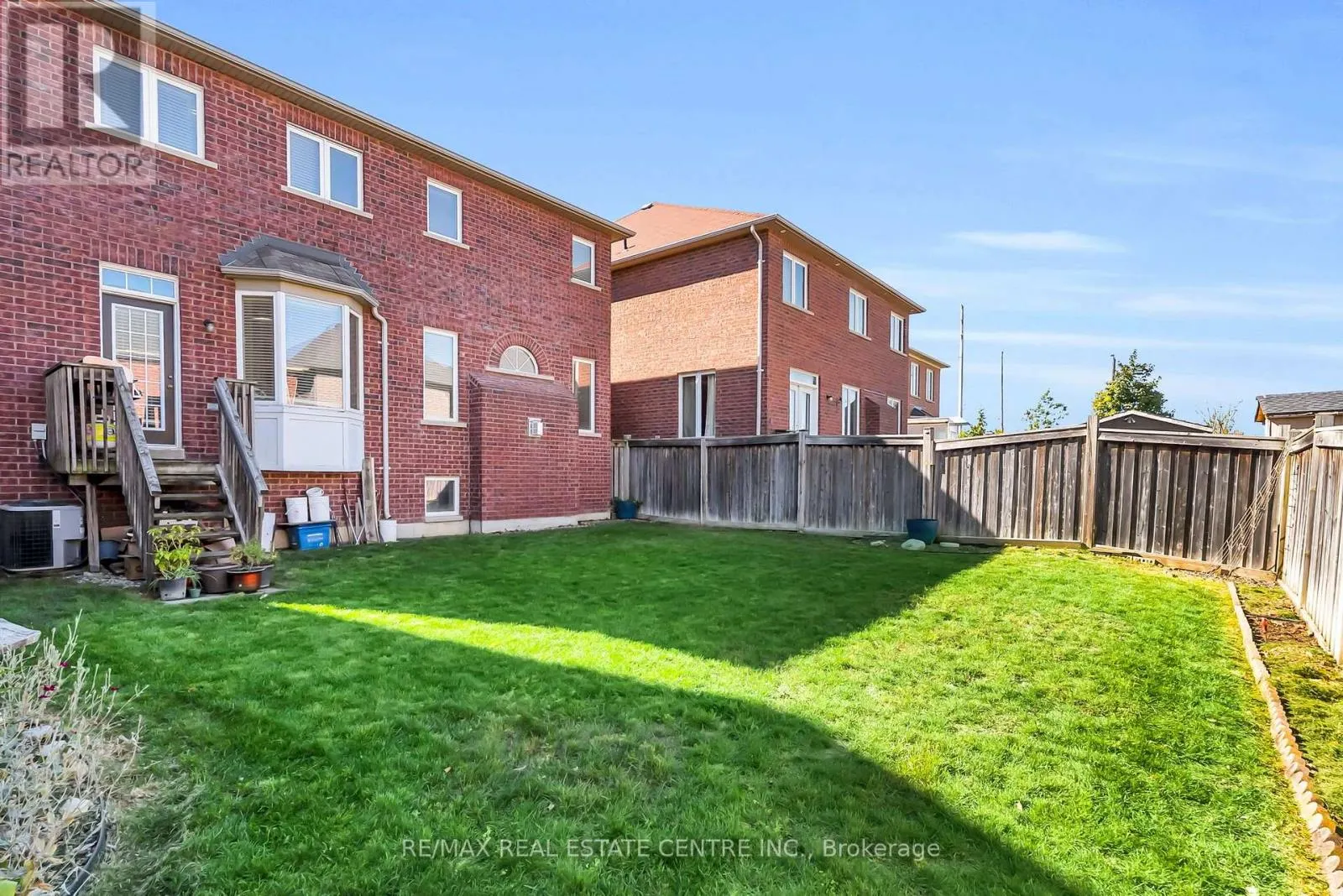 43 DELPHINIUM WAY