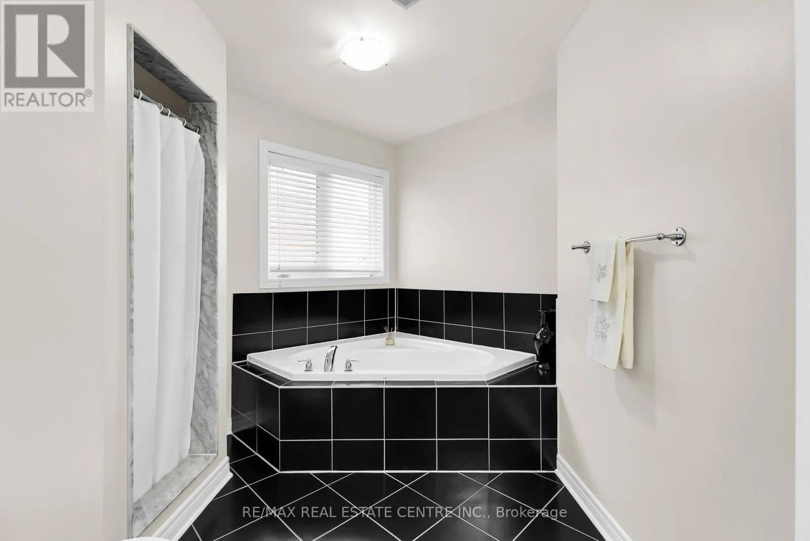 43 DELPHINIUM WAY