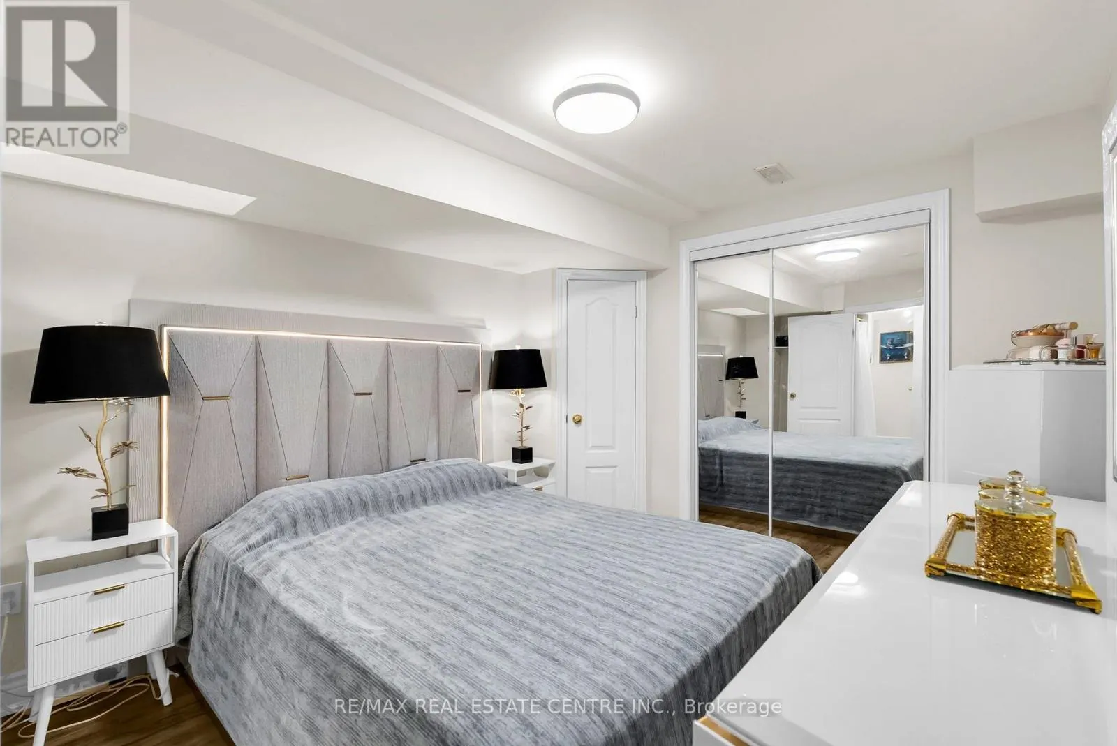 43 DELPHINIUM WAY