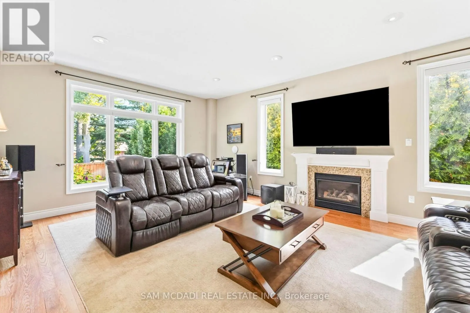 527 MEADOW WOOD ROAD