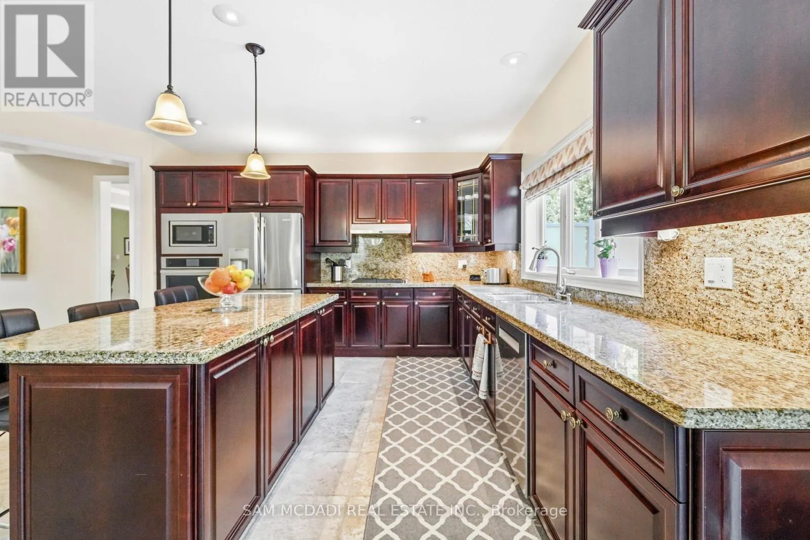 527 MEADOW WOOD ROAD